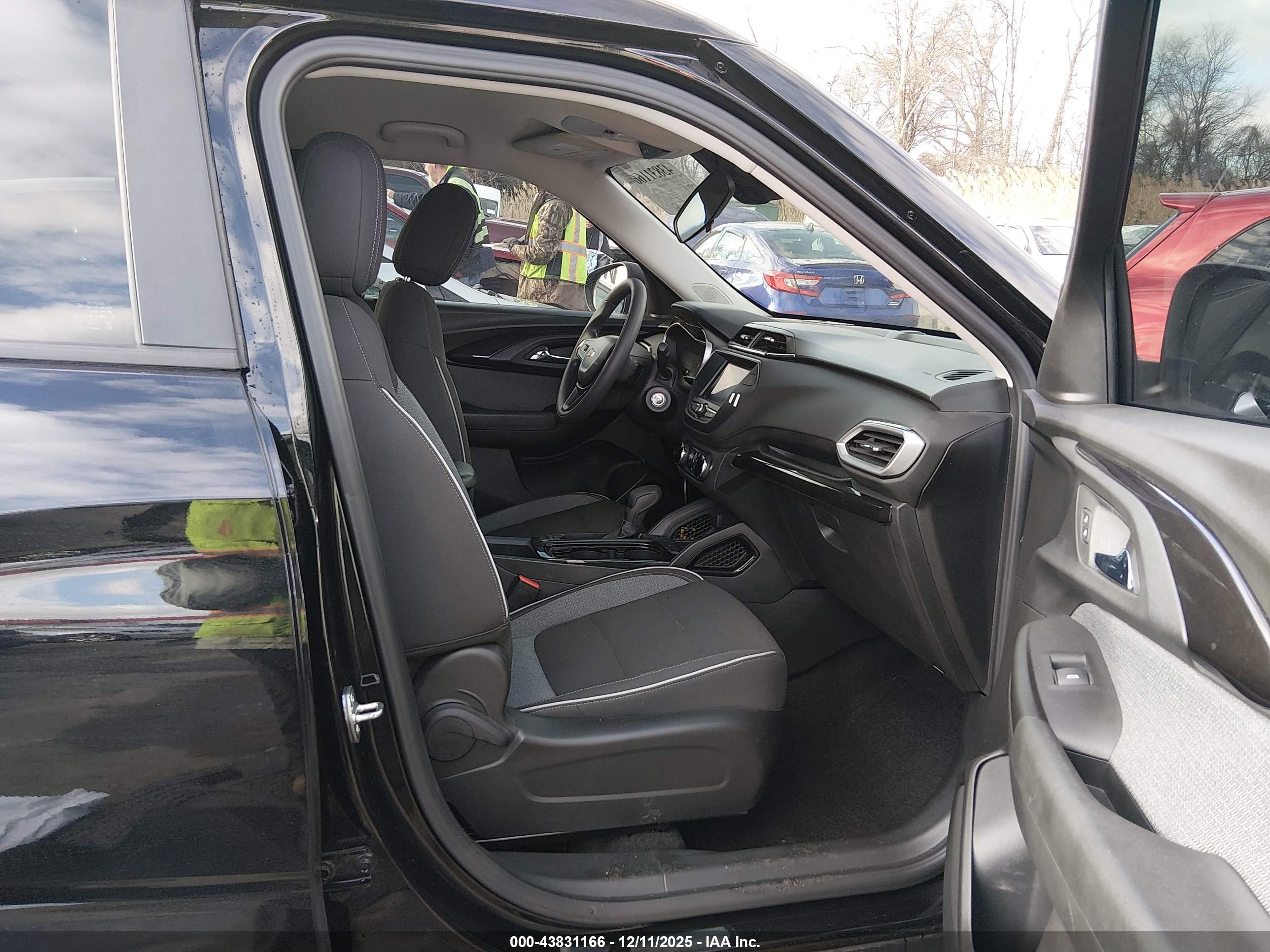 CHEVROLET TRAILBLAZER image 5