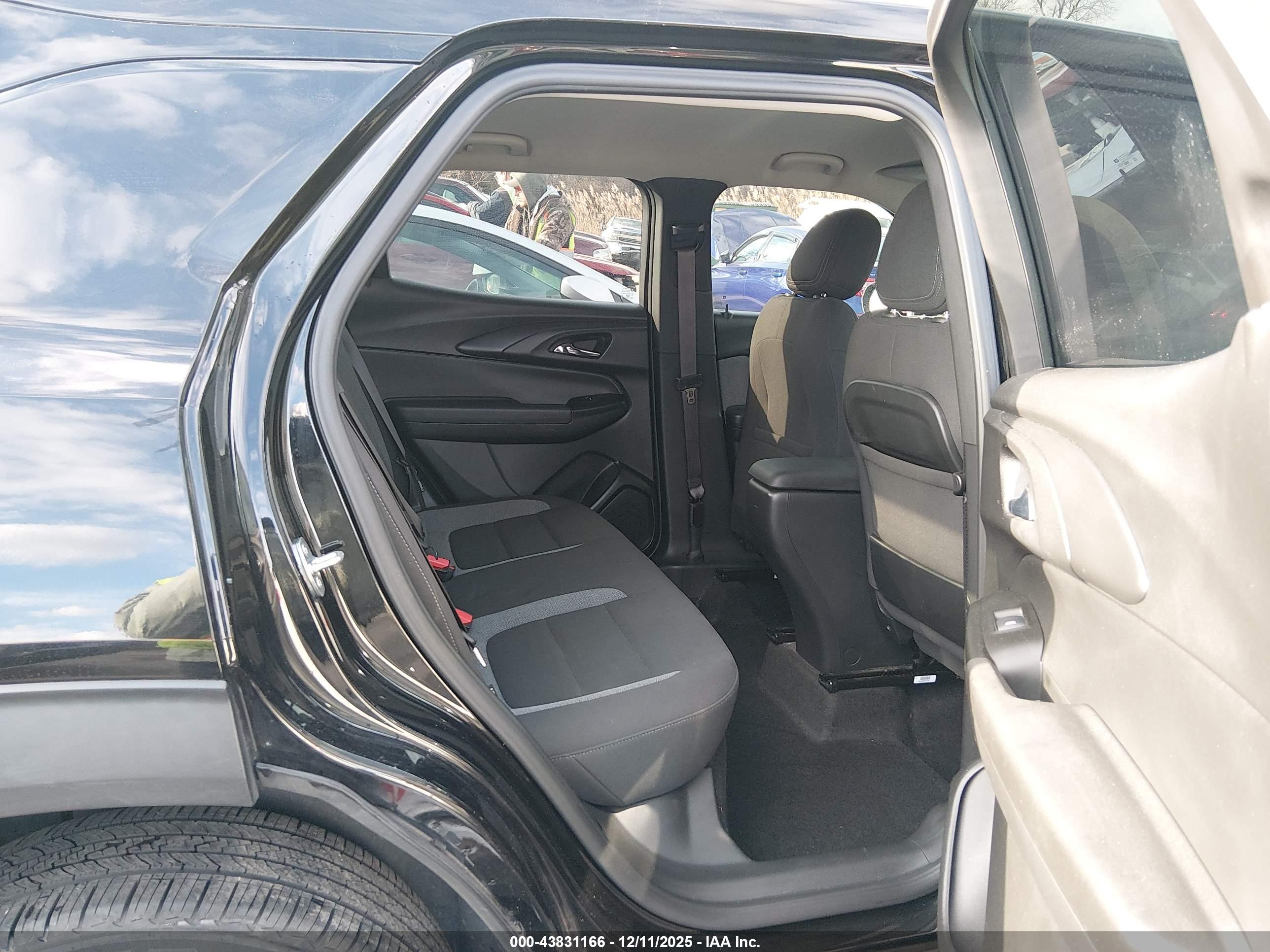CHEVROLET TRAILBLAZER image 8