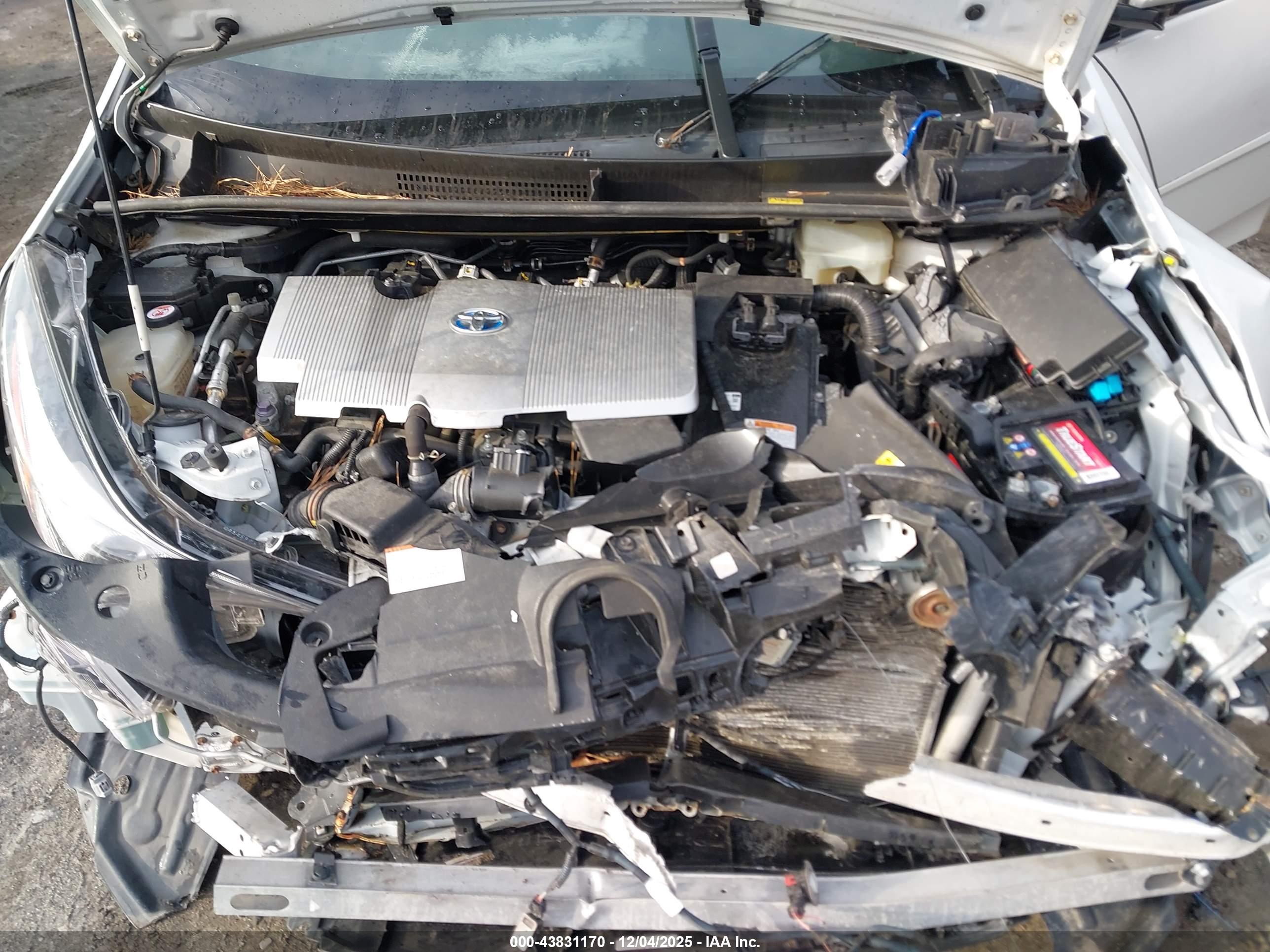 TOYOTA PRIUS image 10