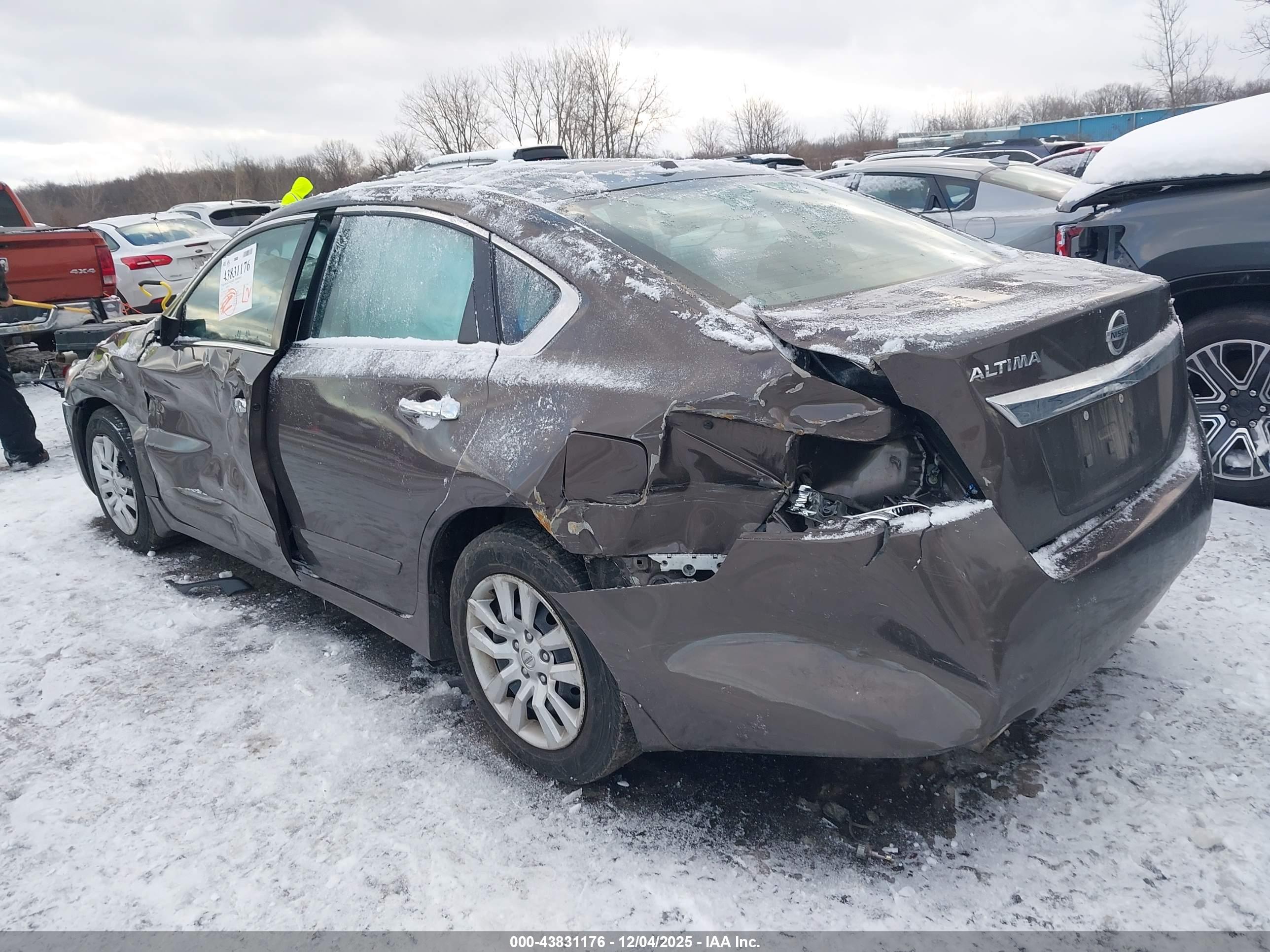 NISSAN ALTIMA image 3