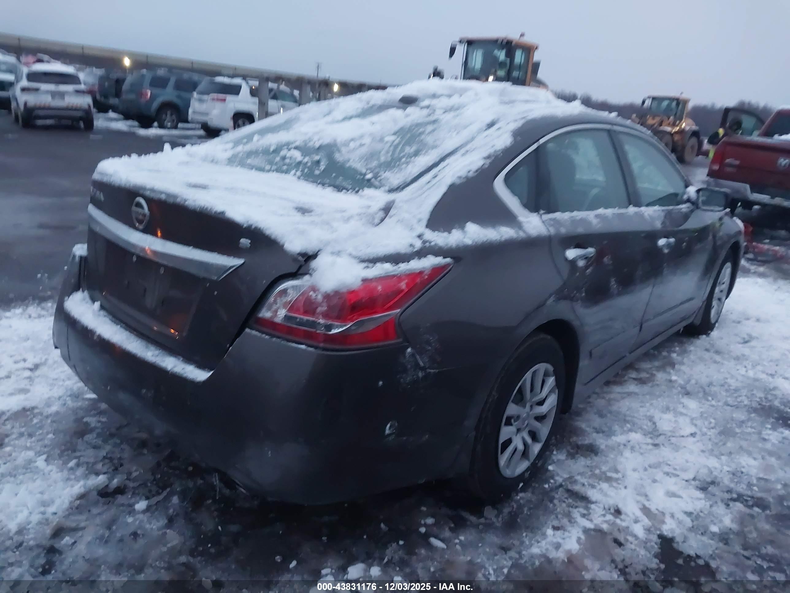 NISSAN ALTIMA image 4