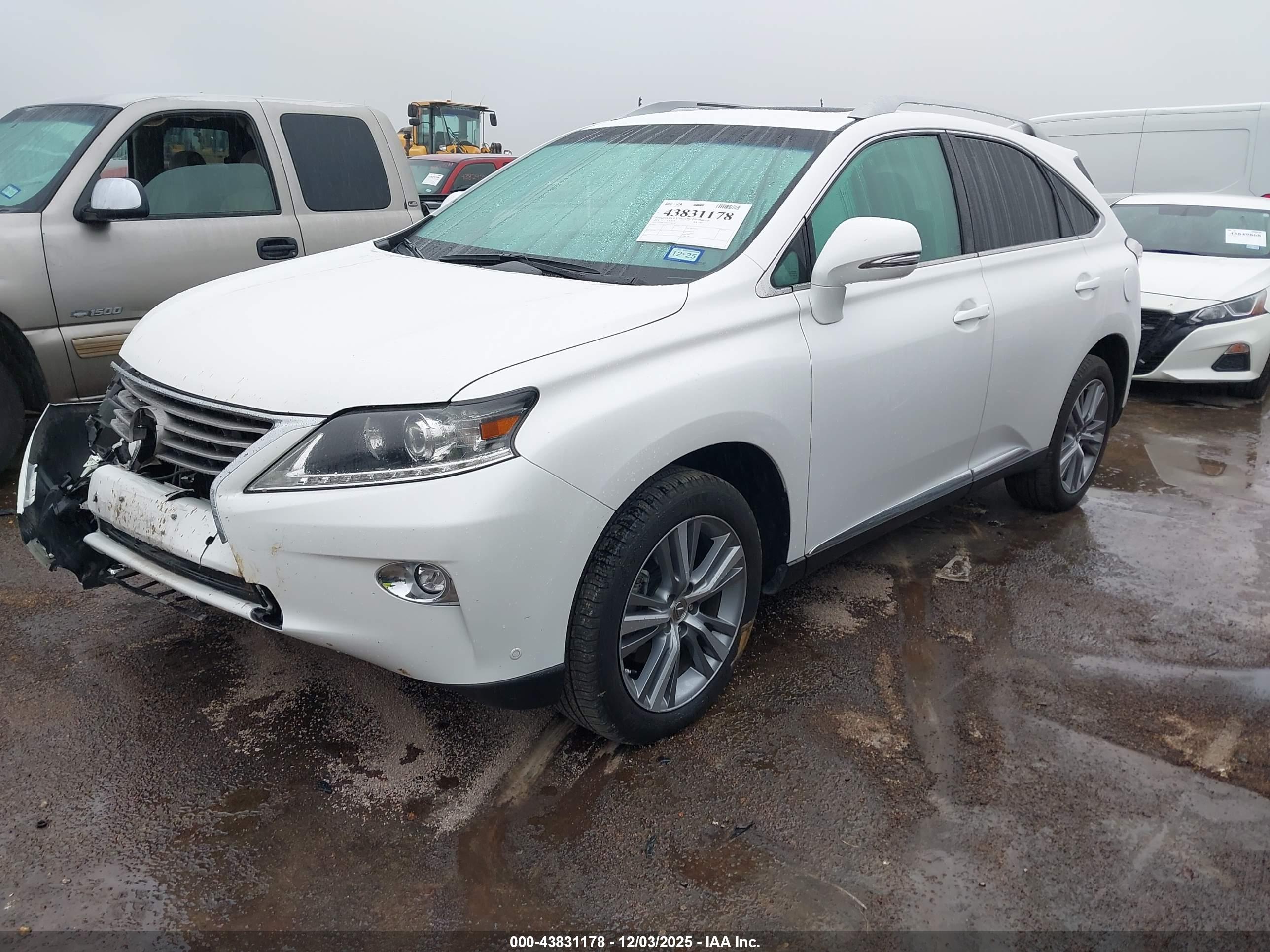 LEXUS RX image 2
