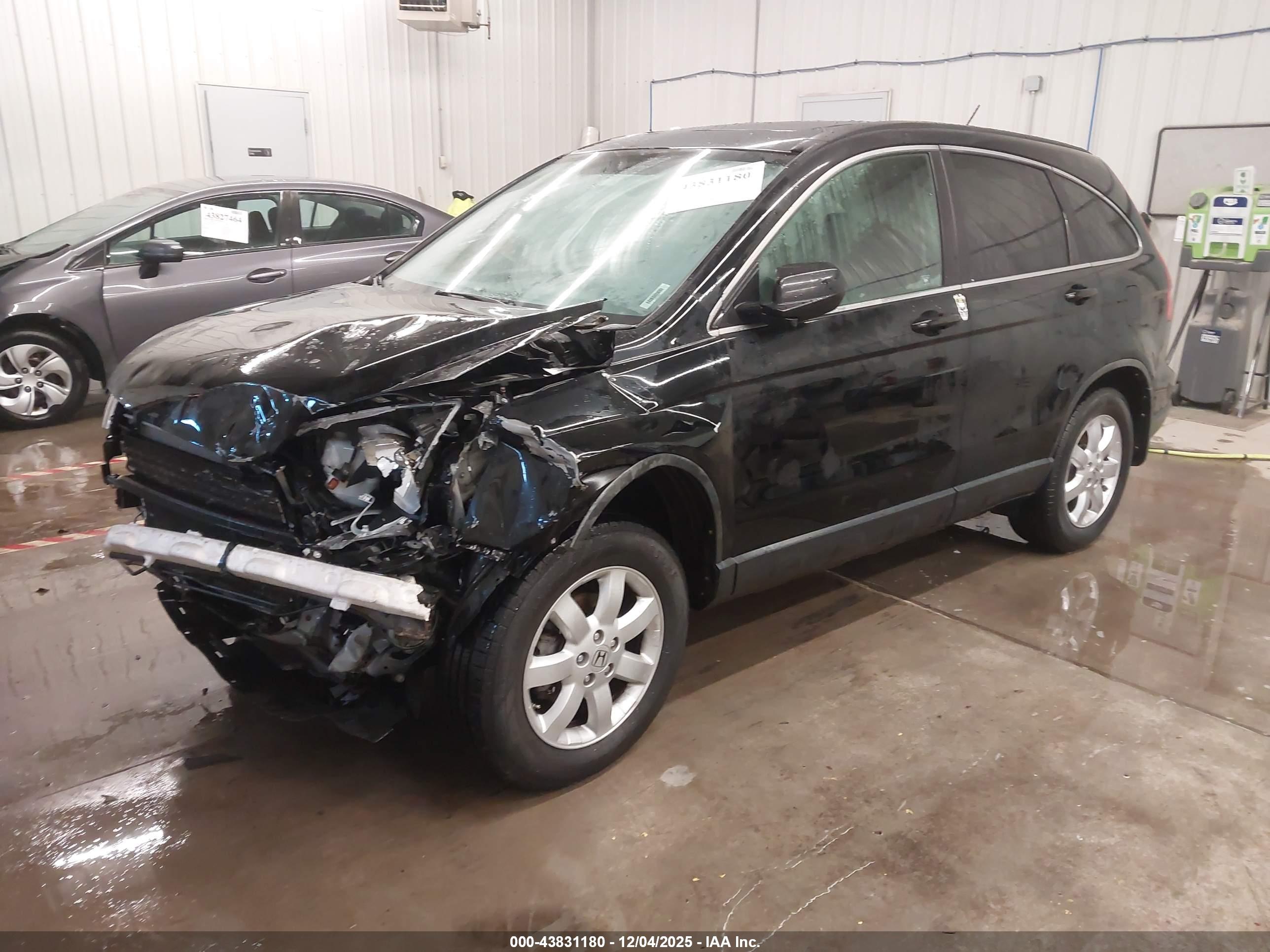 HONDA CR-V image 2