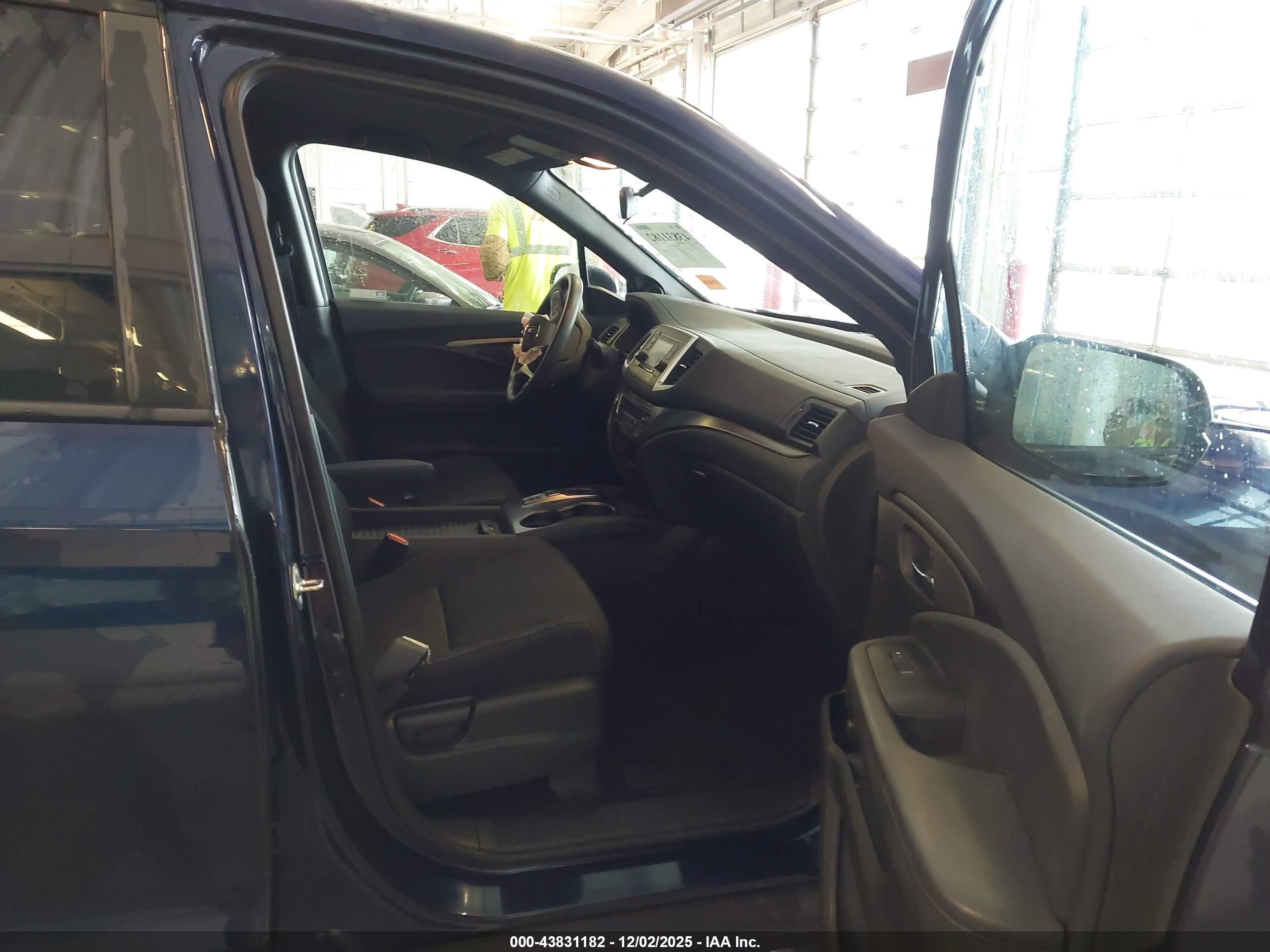 HONDA PASSPORT image 5