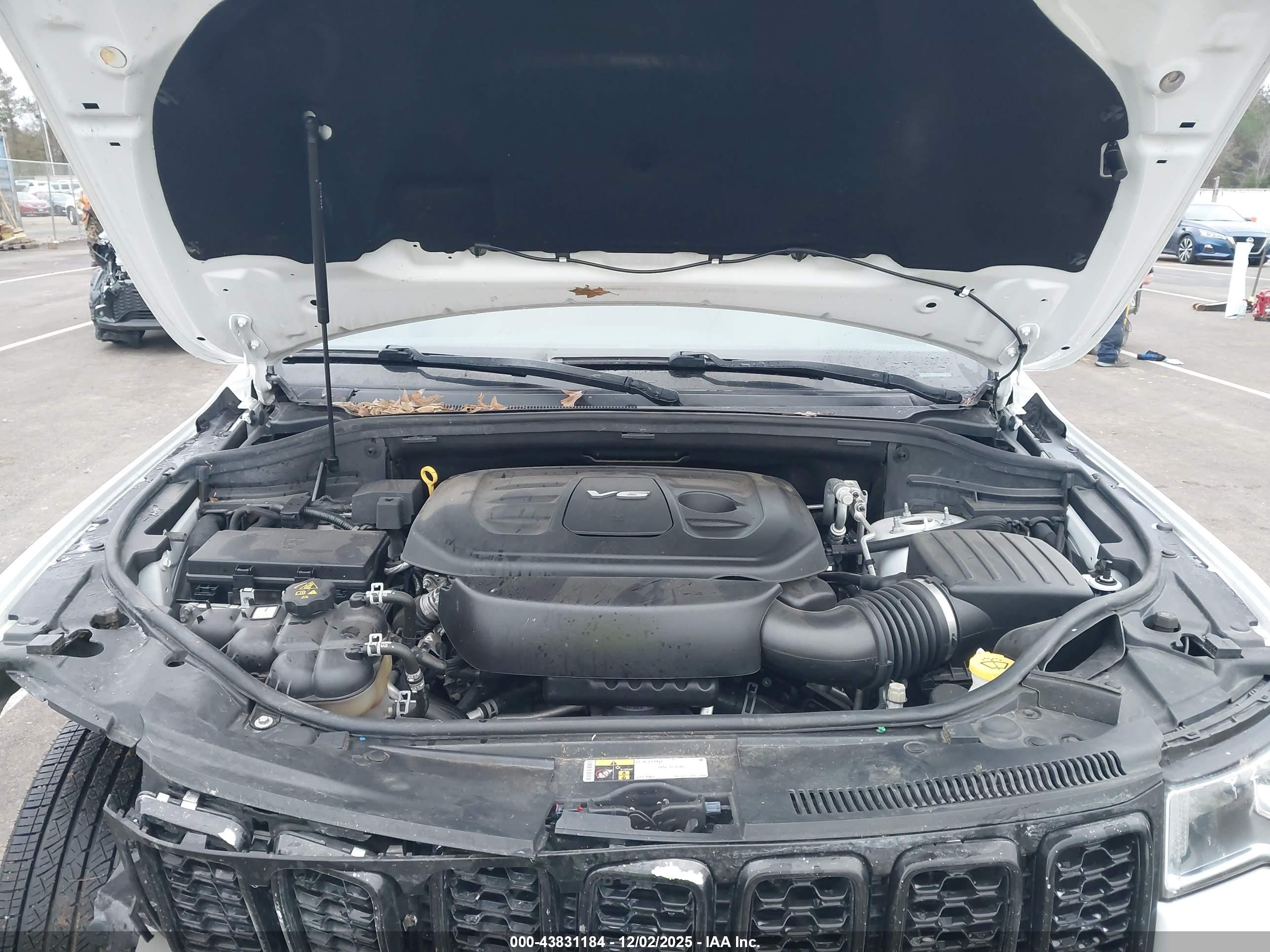 JEEP GRAND image 10
