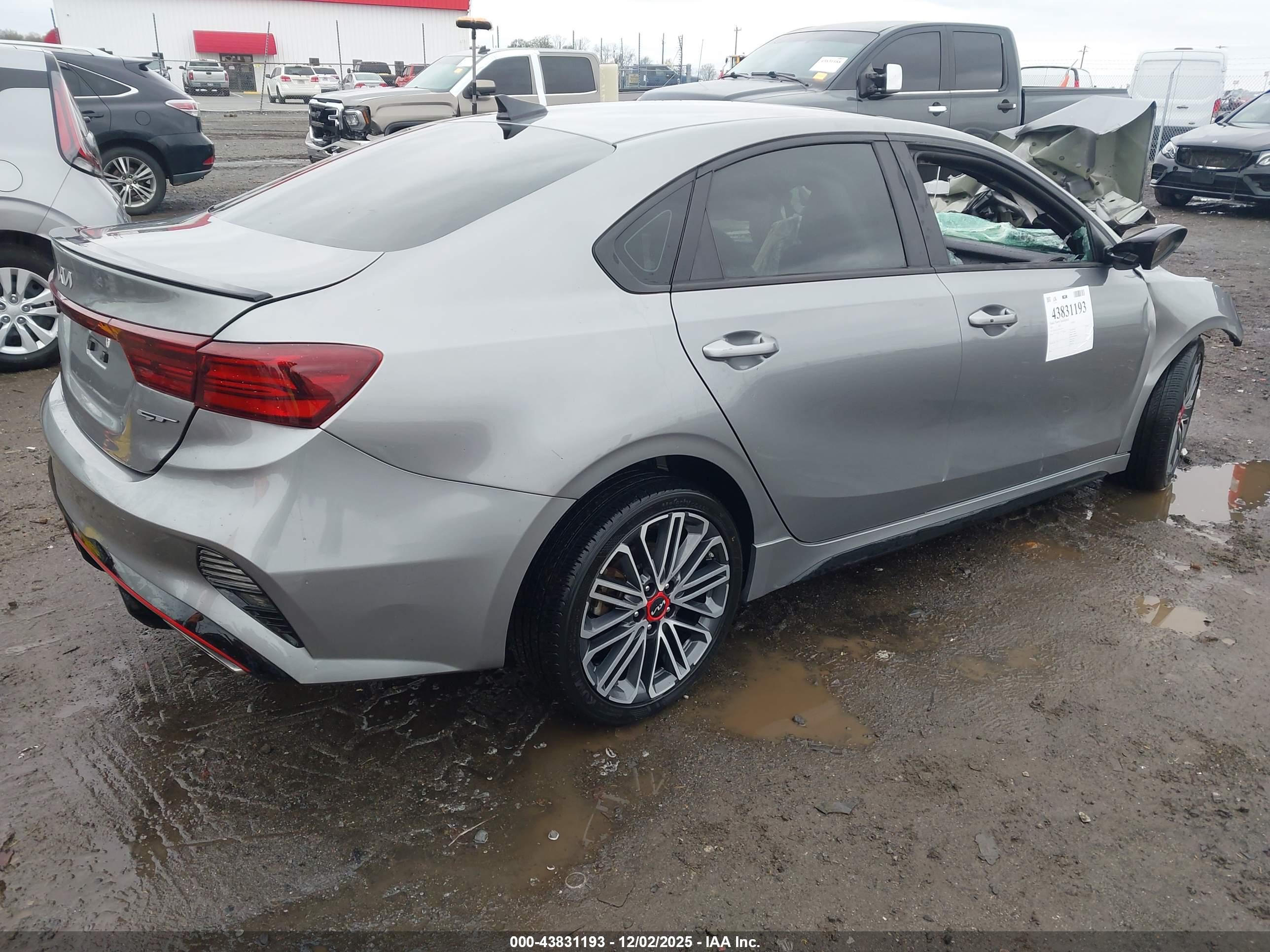 KIA FORTE image 4