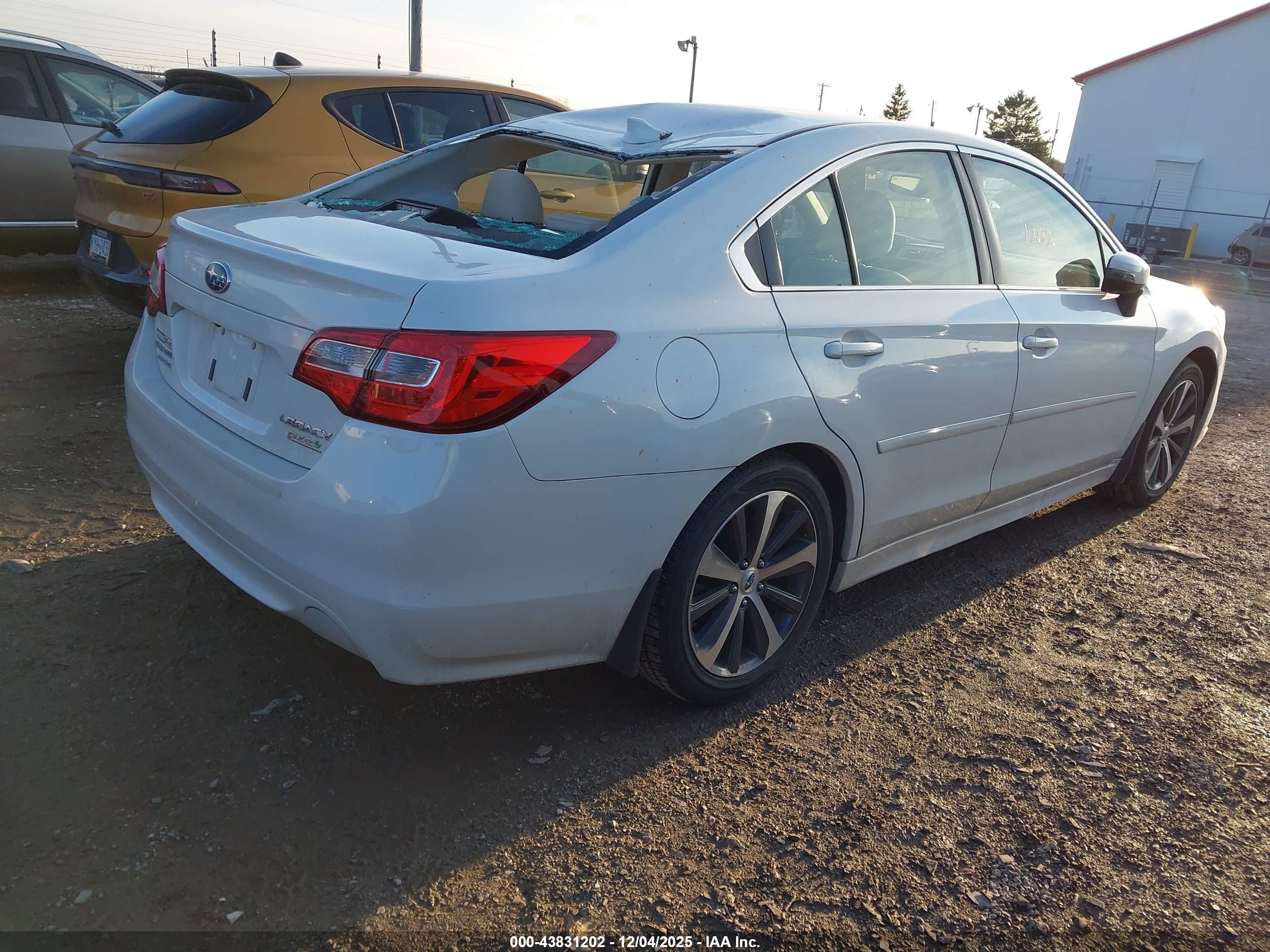 SUBARU LEGACY image 4