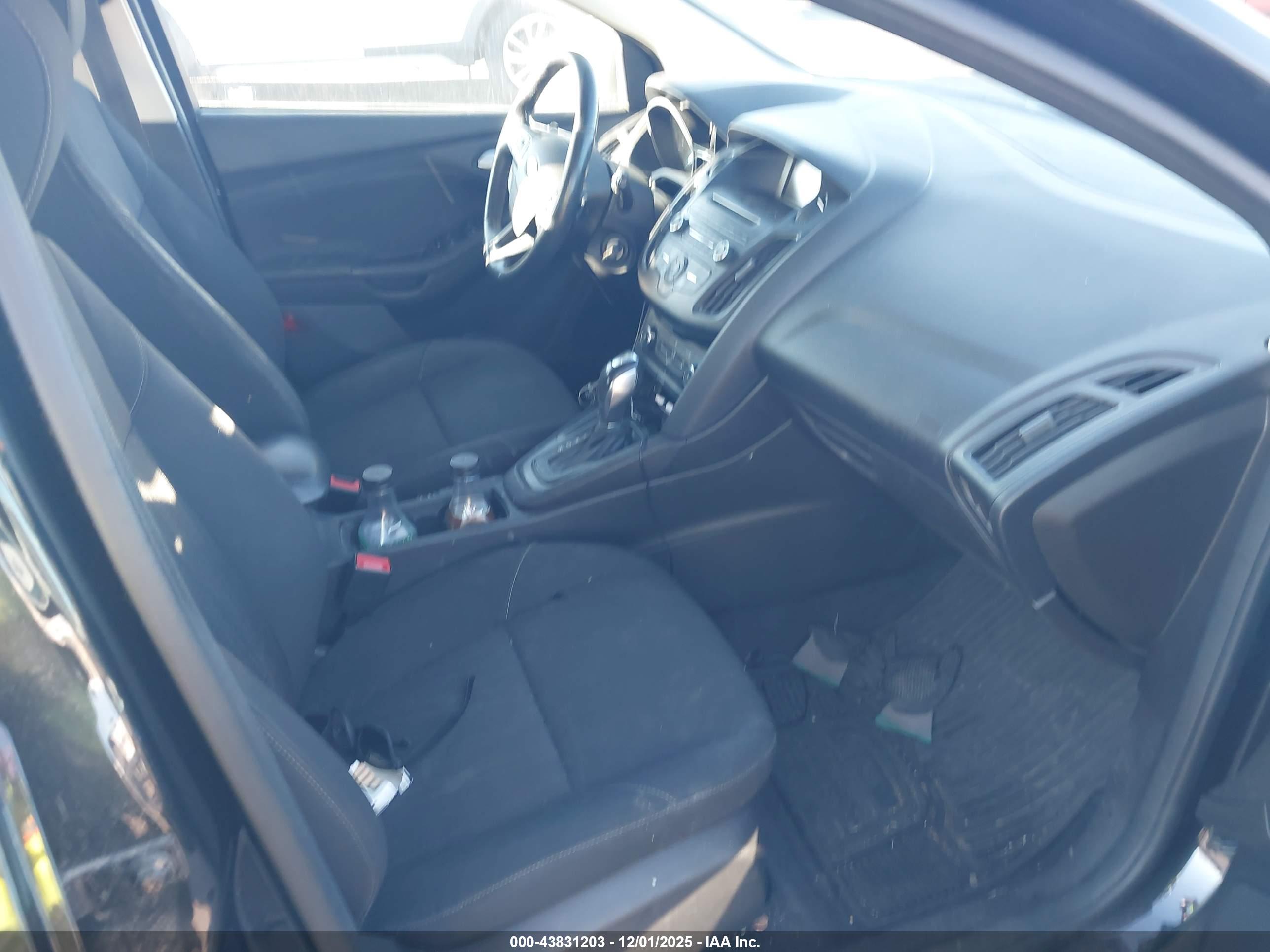 FORD FOCUS image 5
