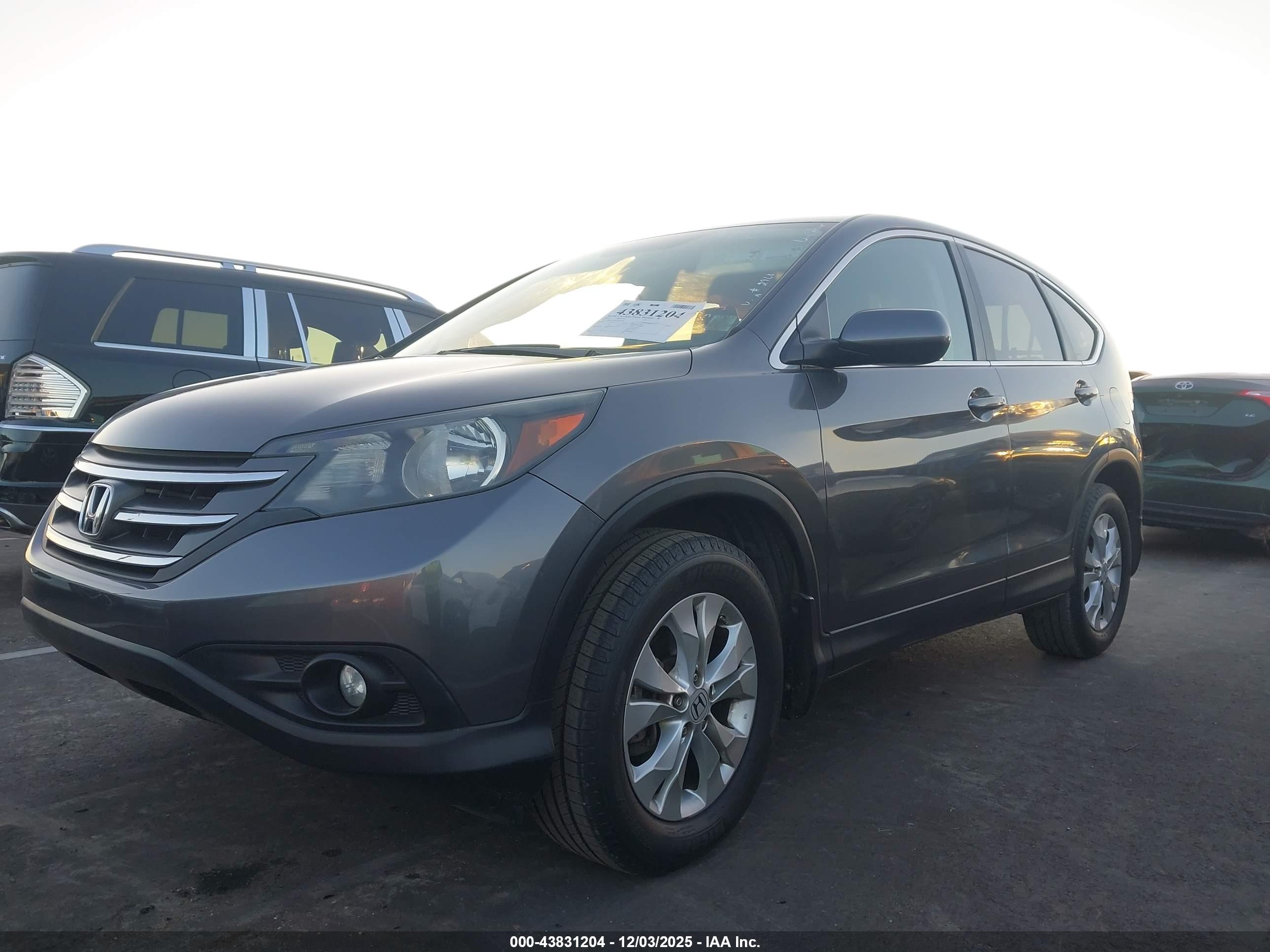 HONDA CR-V image 2