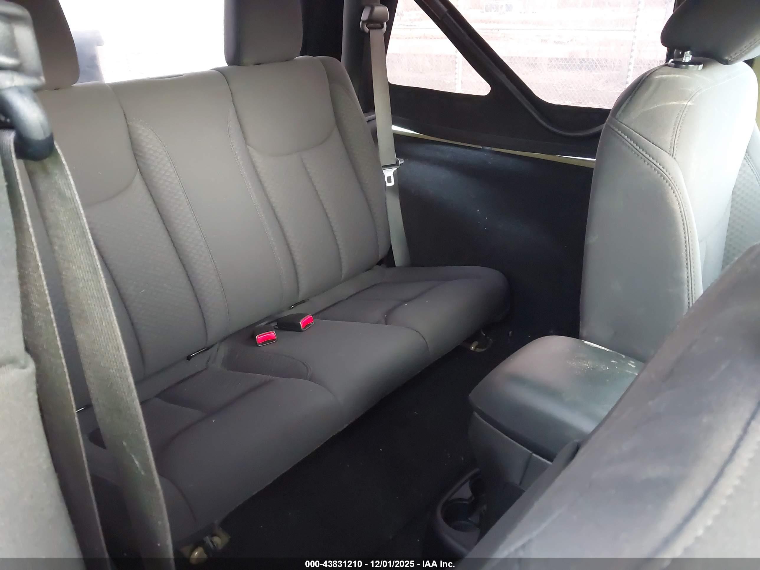 JEEP WRANGLER image 8