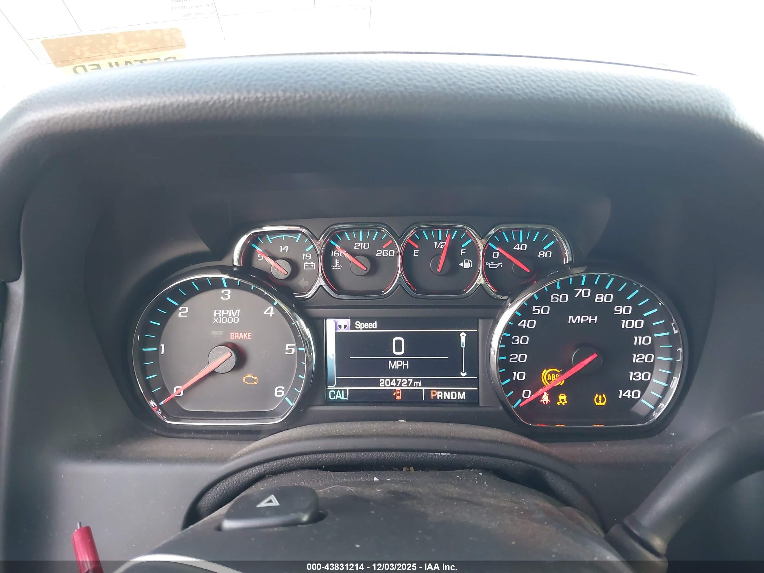 CHEVROLET TAHOE image 7