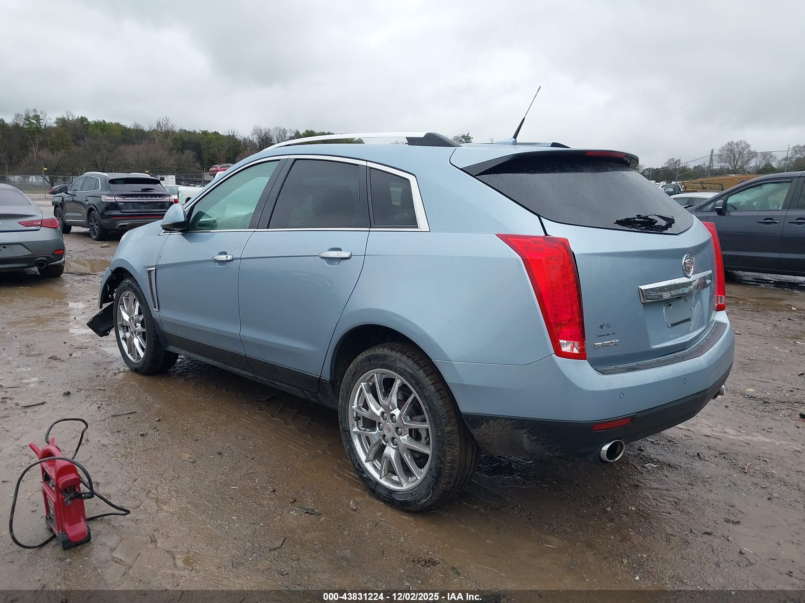 CADILLAC SRX image 3
