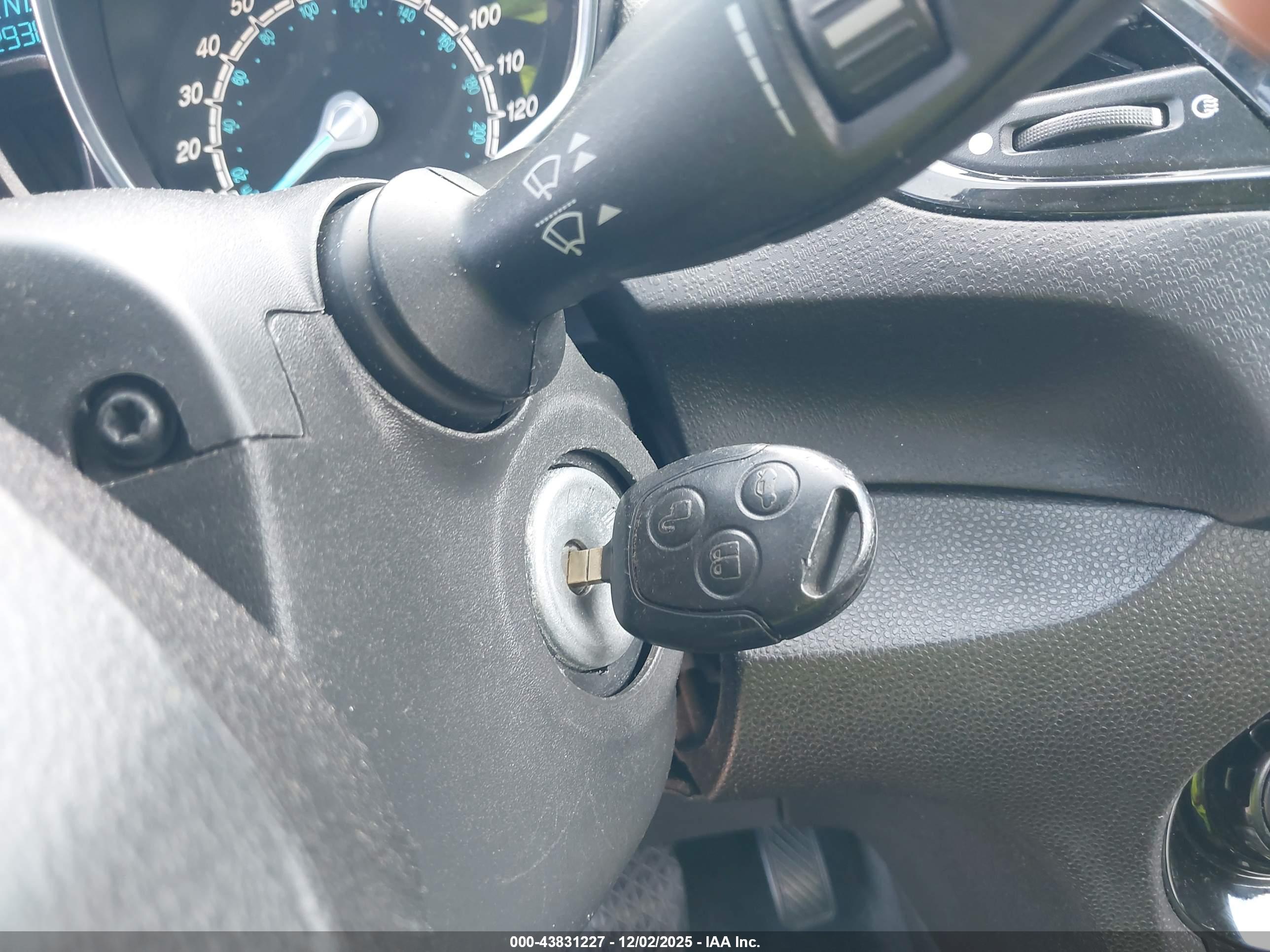 FORD FIESTA image 11