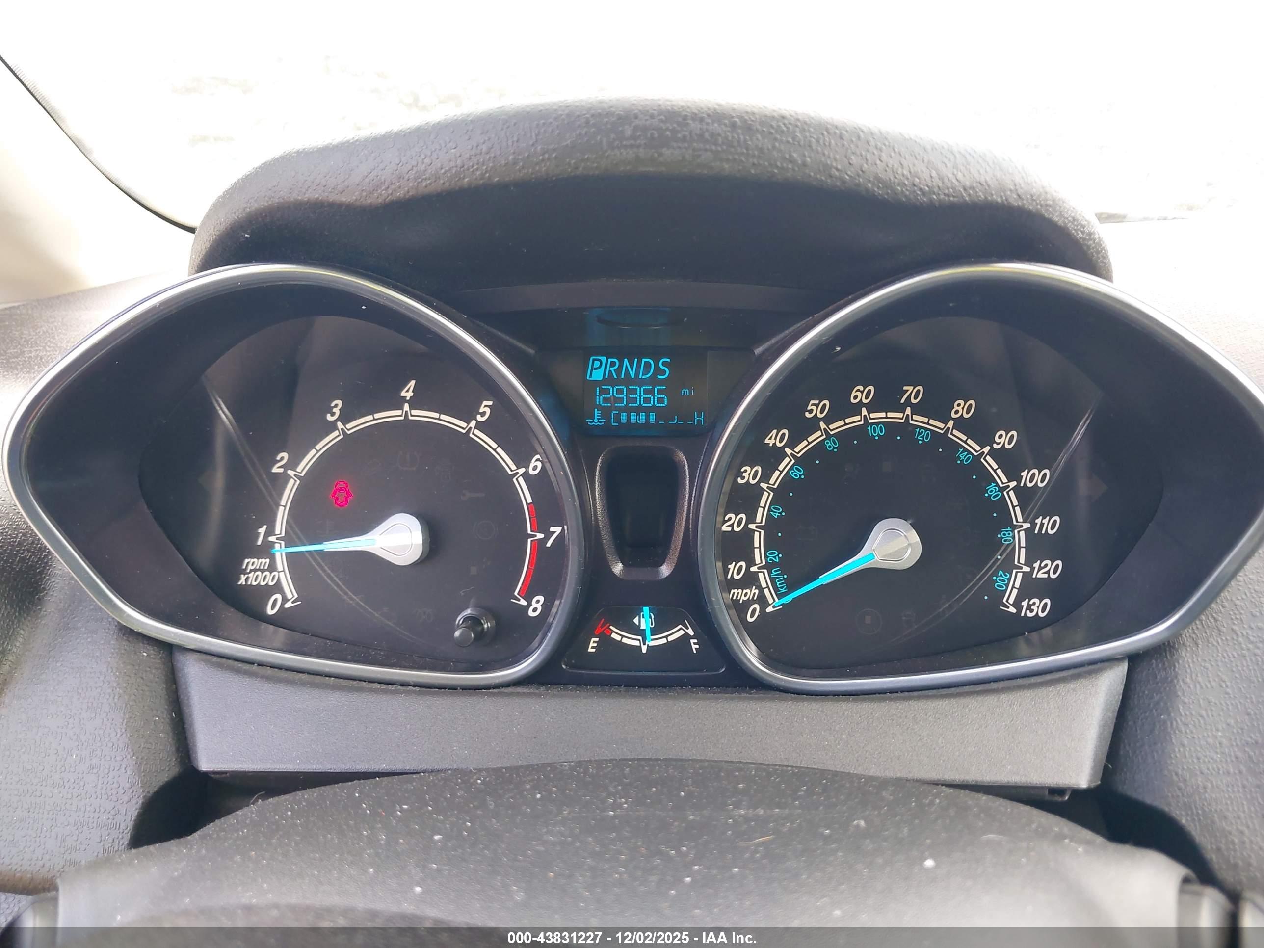 FORD FIESTA image 7