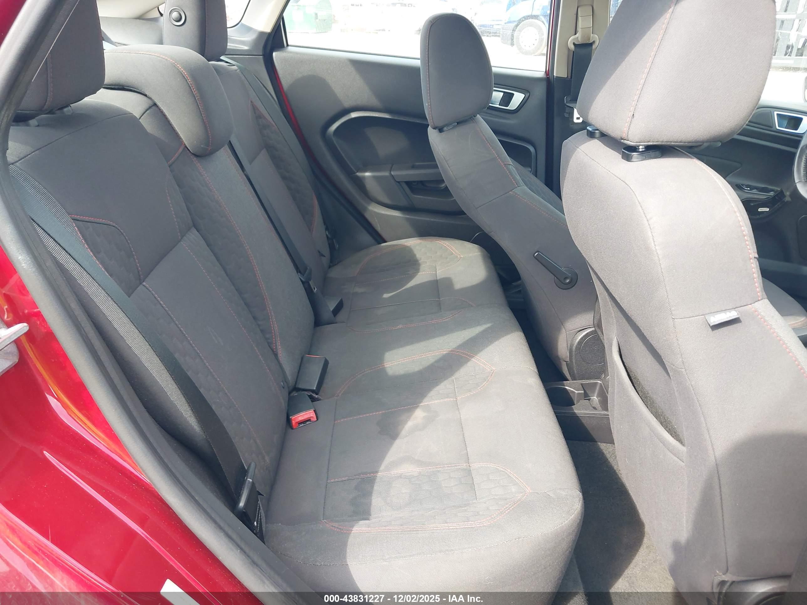 FORD FIESTA image 8