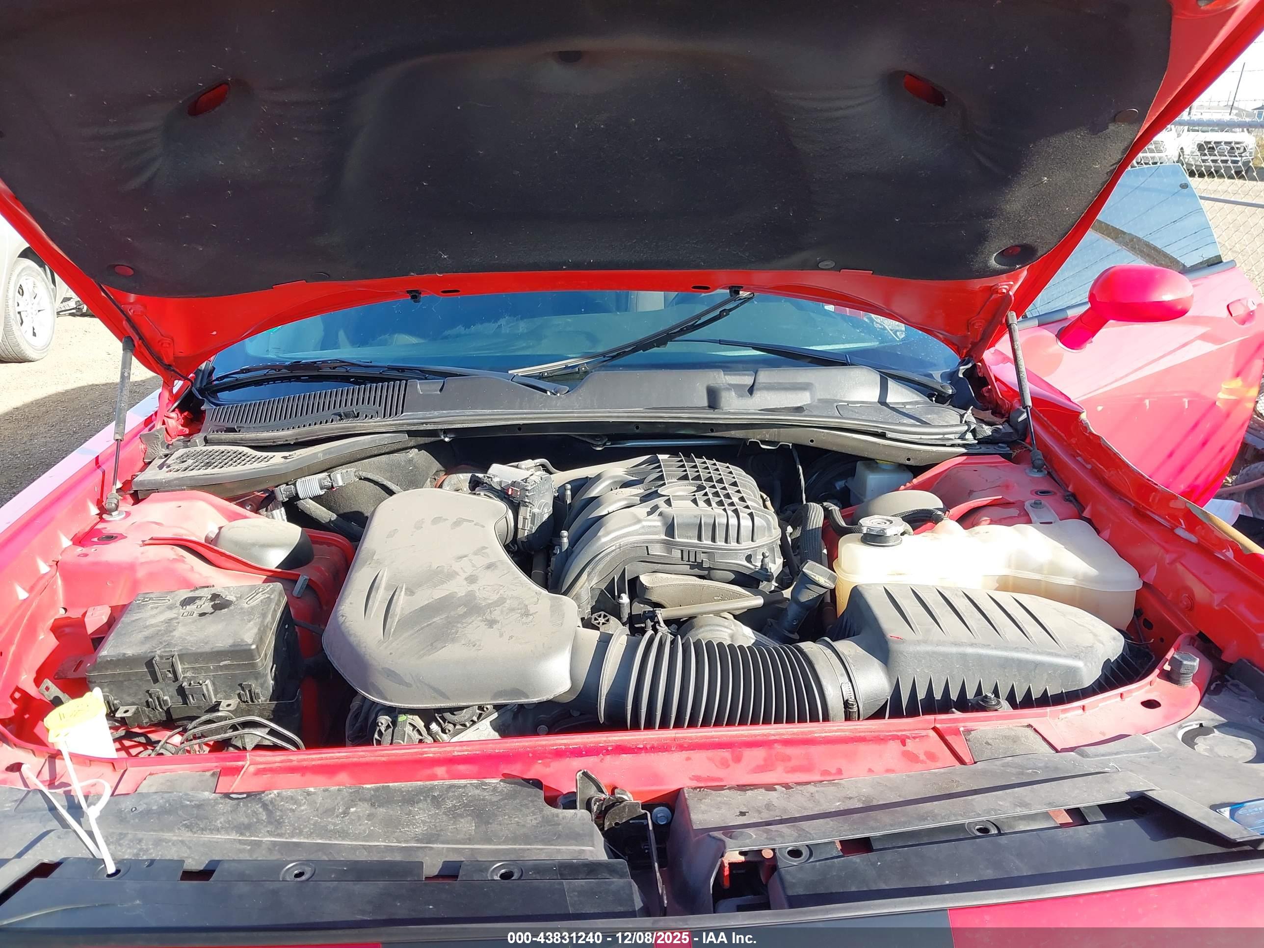 DODGE CHALLENGER image 10