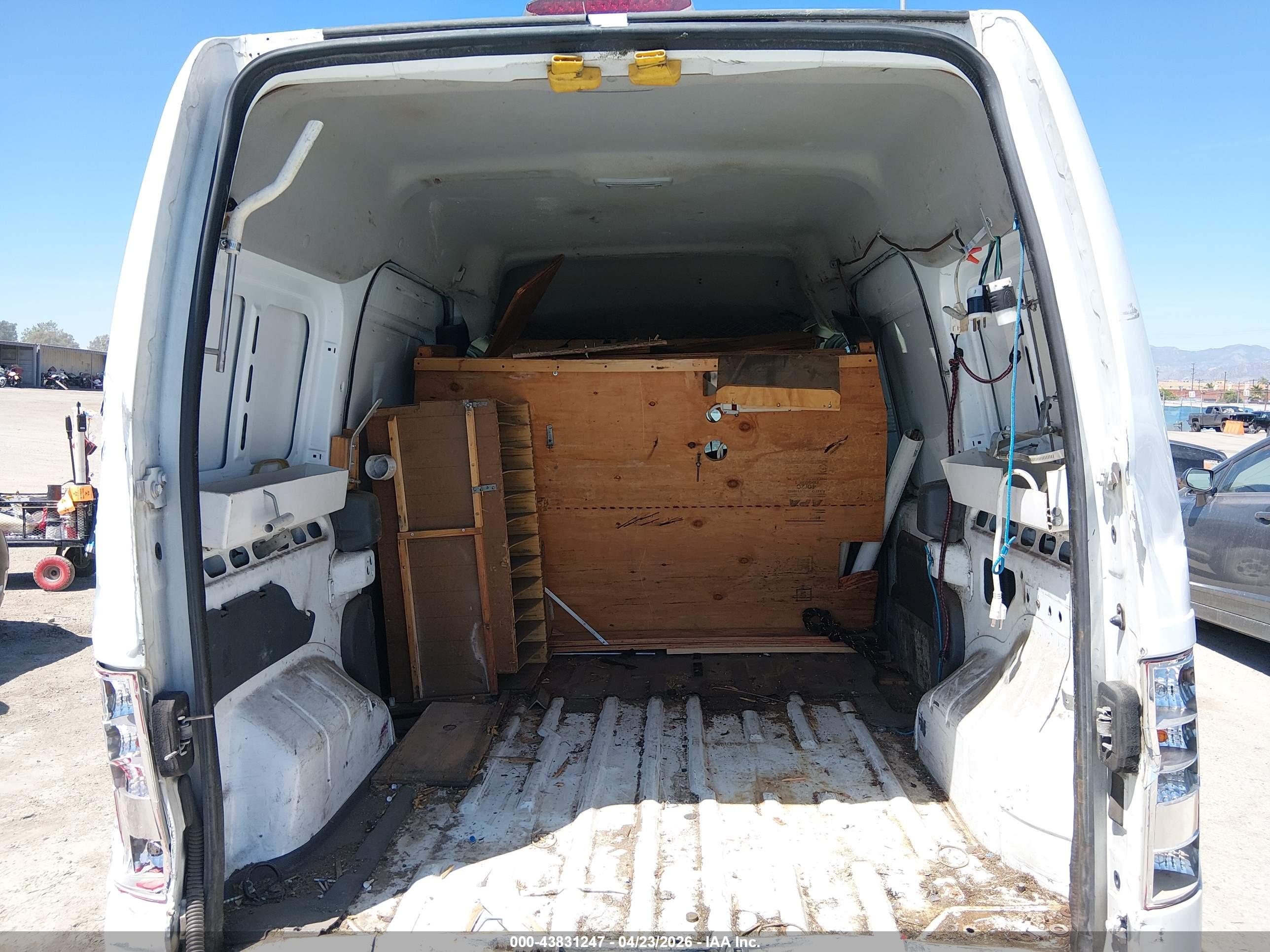 FORD TRANSIT image 8