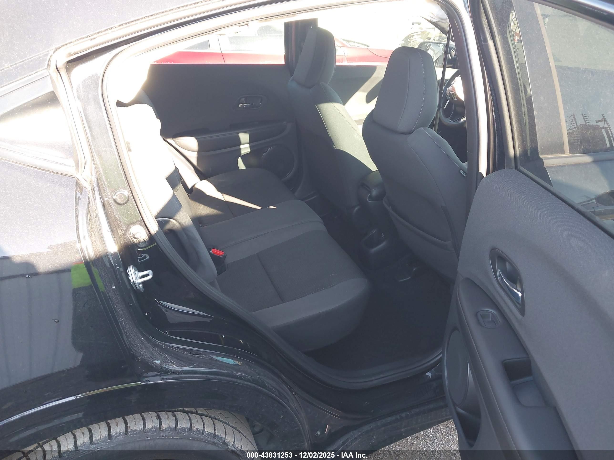HONDA HR-V image 8