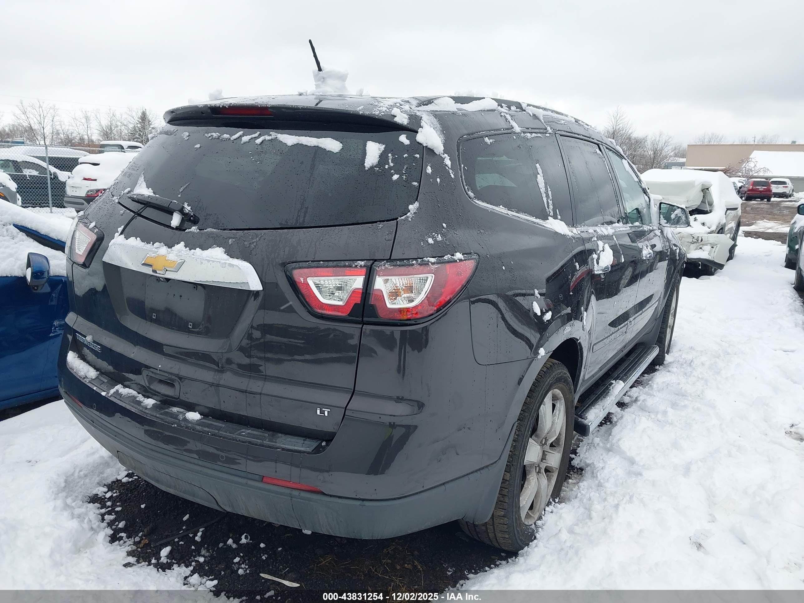 CHEVROLET TRAVERSE image 4