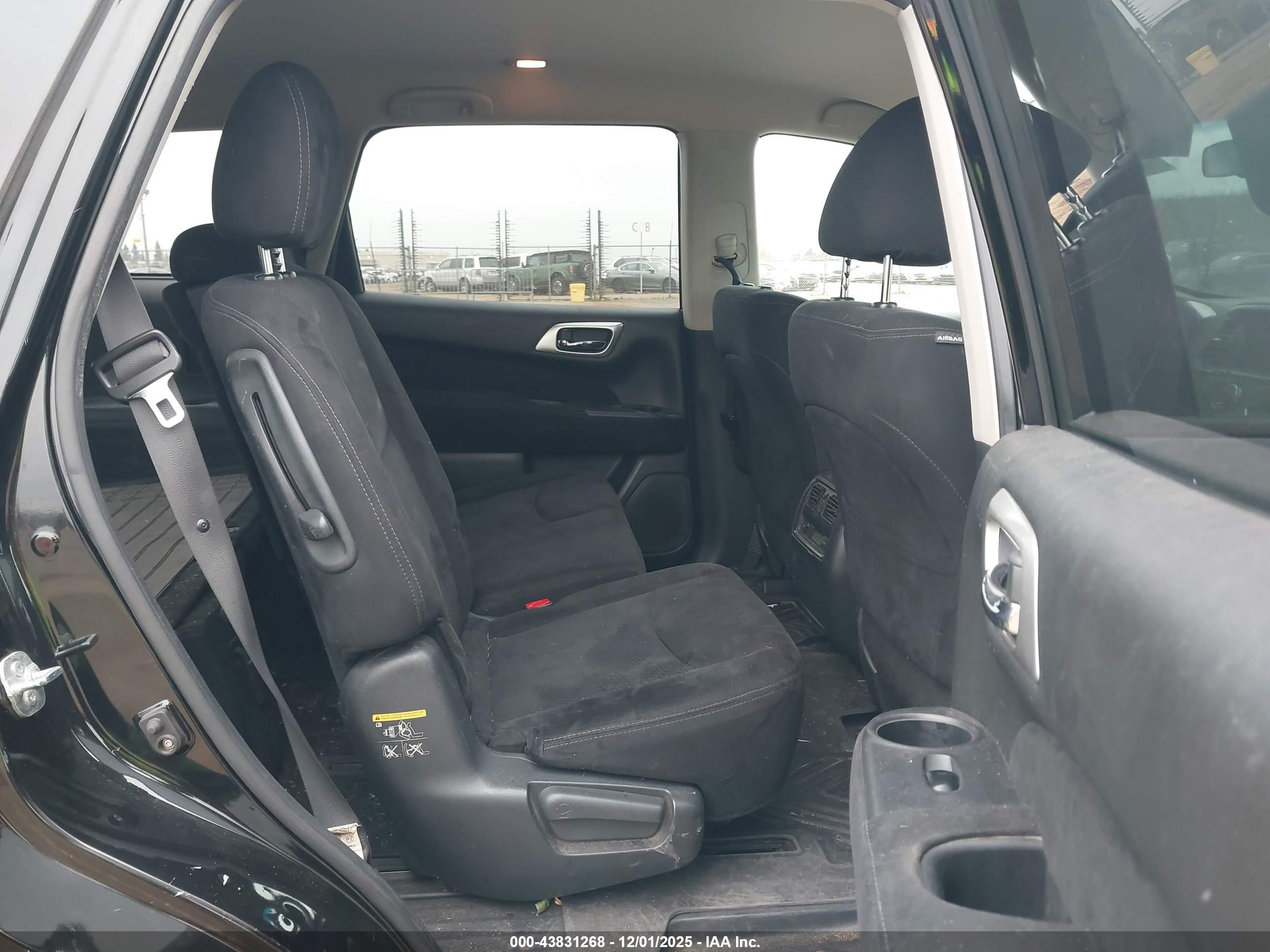 NISSAN PATHFINDER image 8