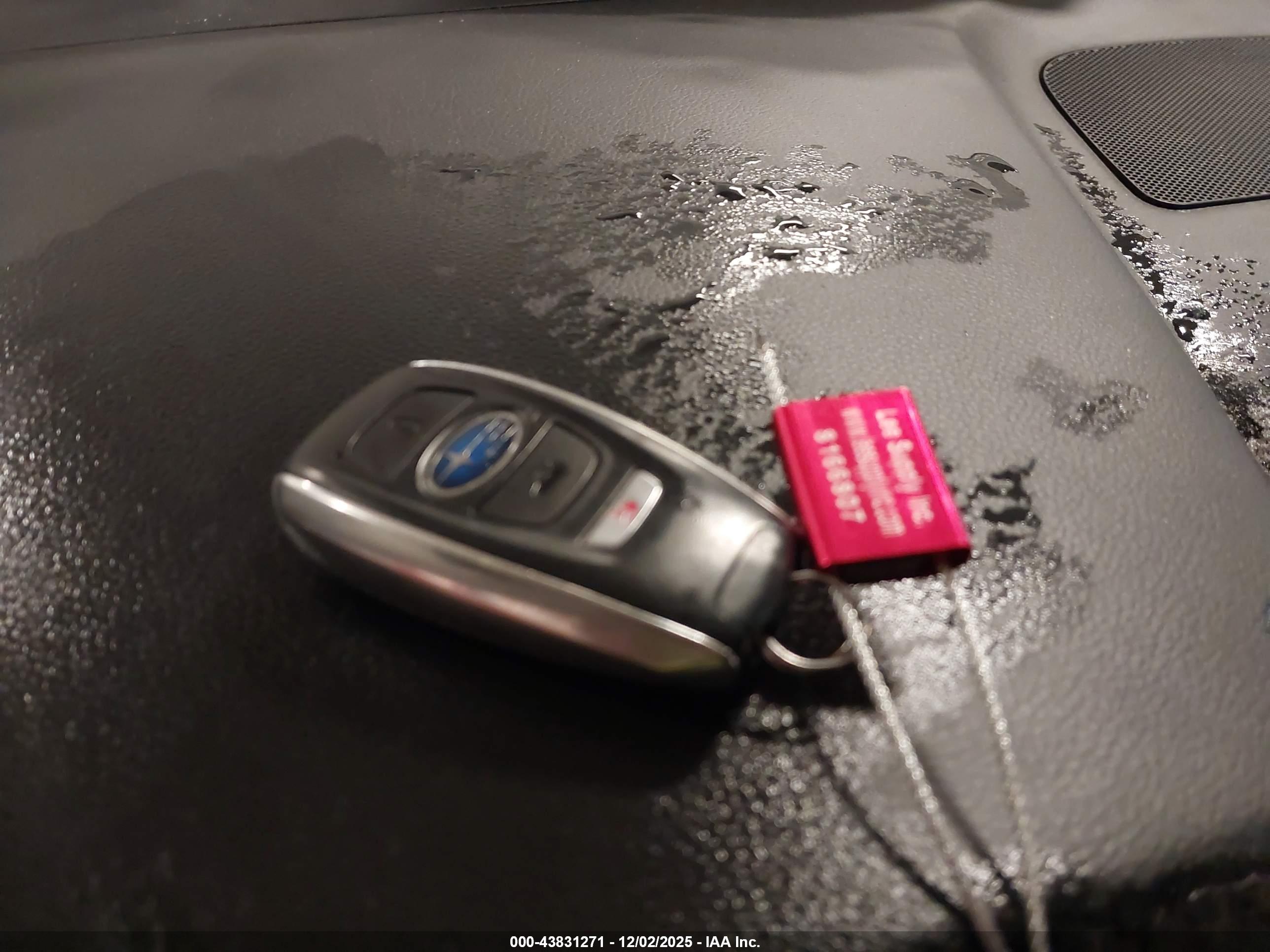 SUBARU OUTBACK image 11
