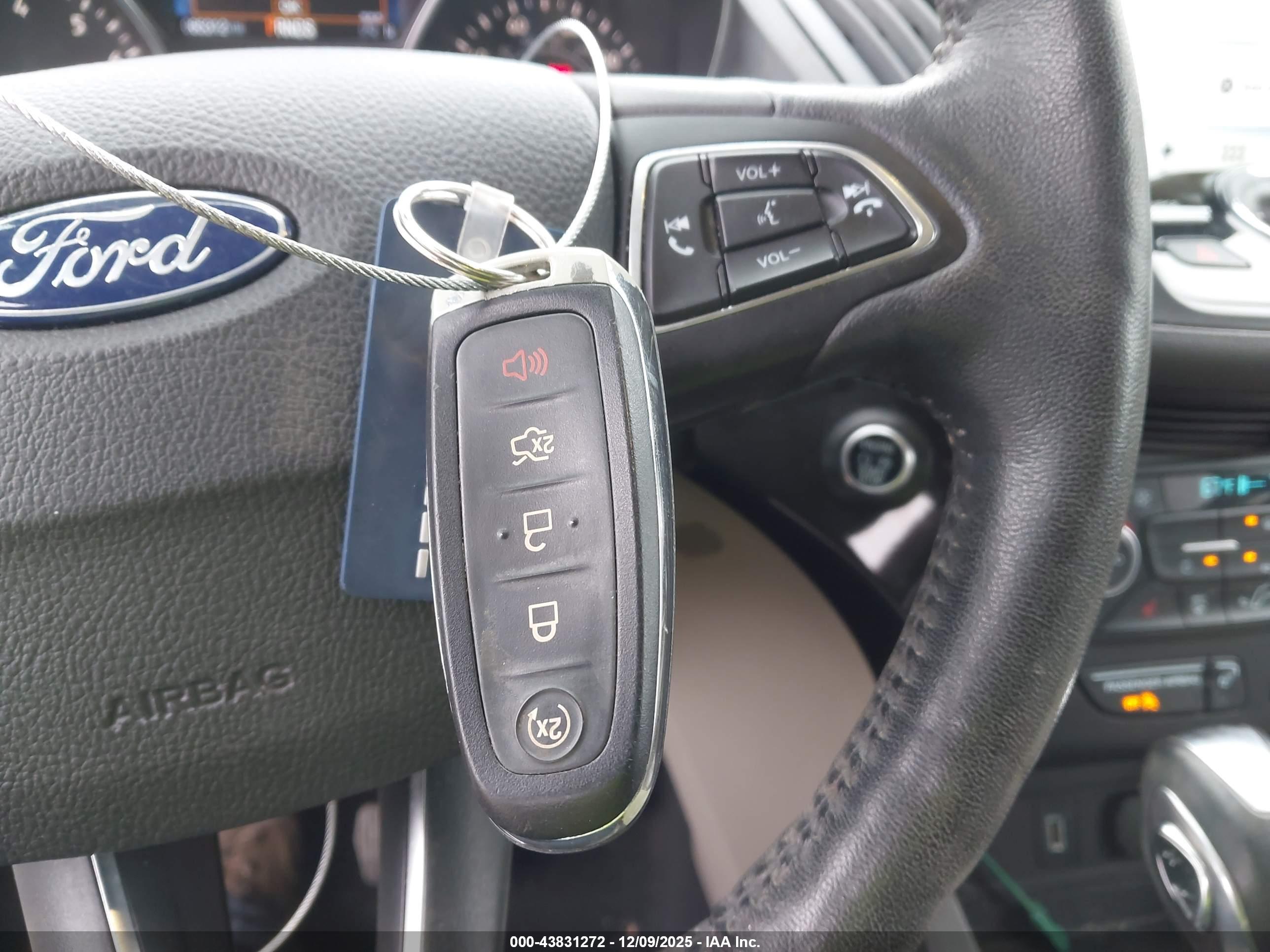FORD ESCAPE image 11