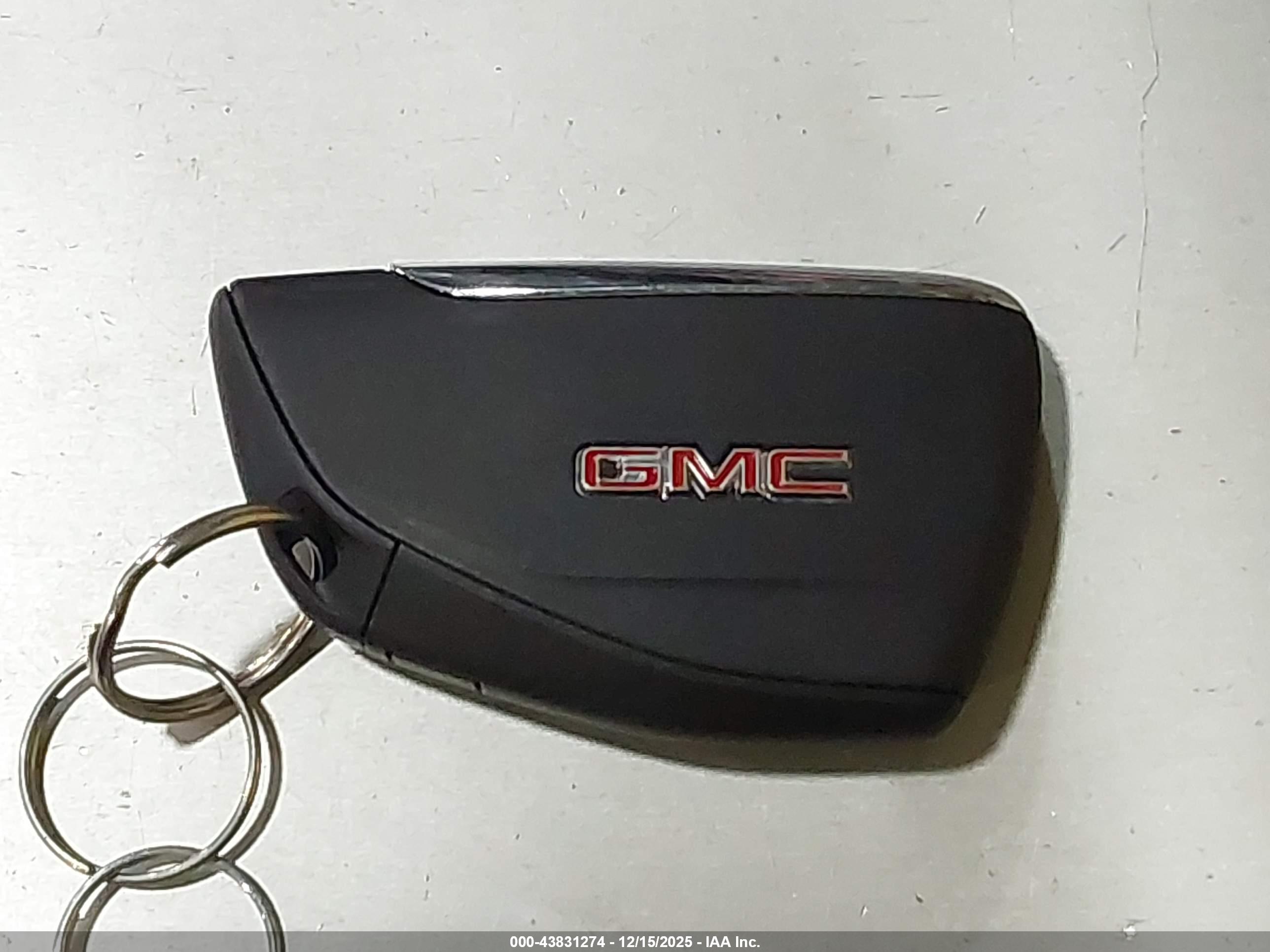 GMC YUKON image 11