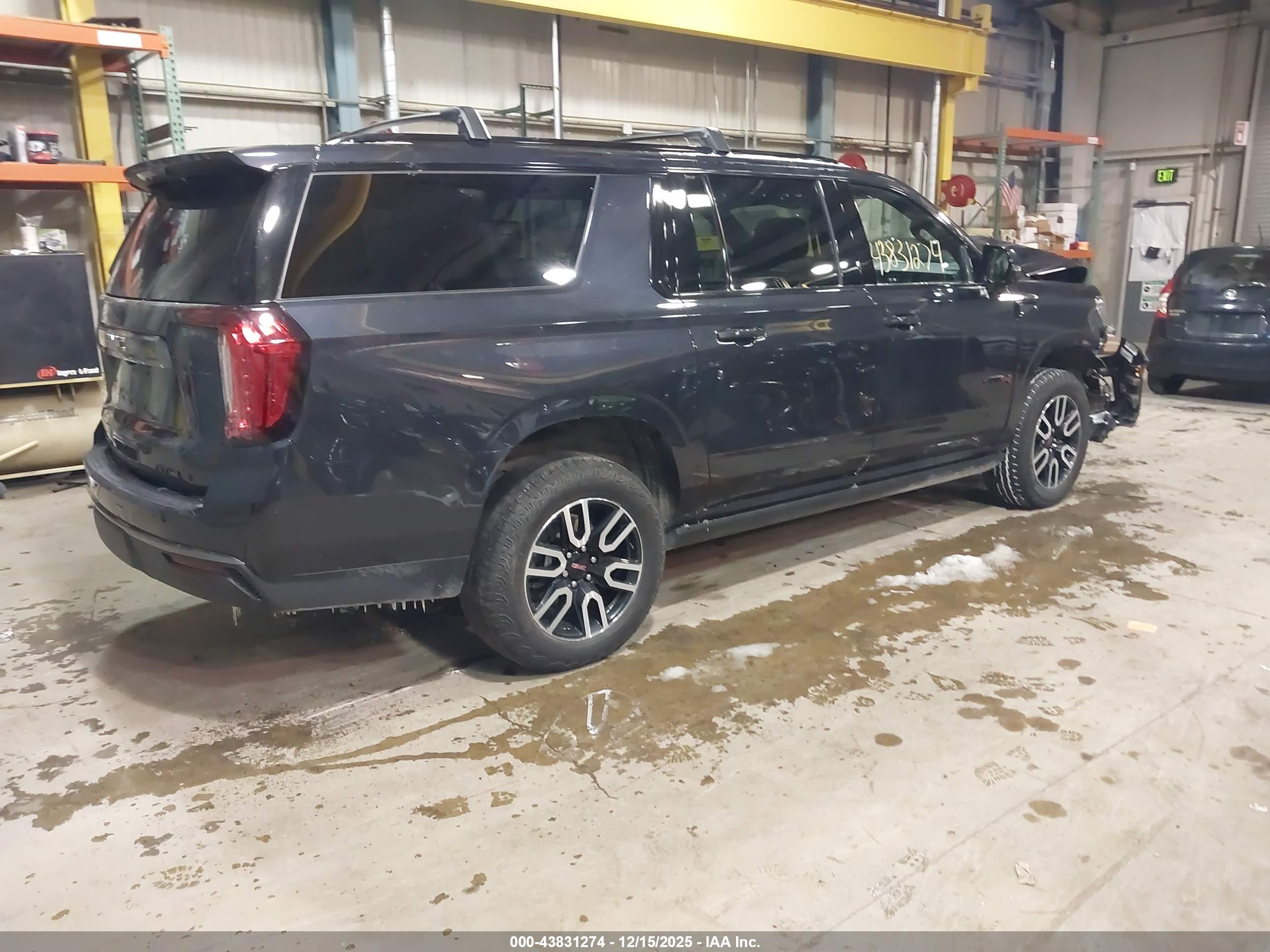 GMC YUKON image 4