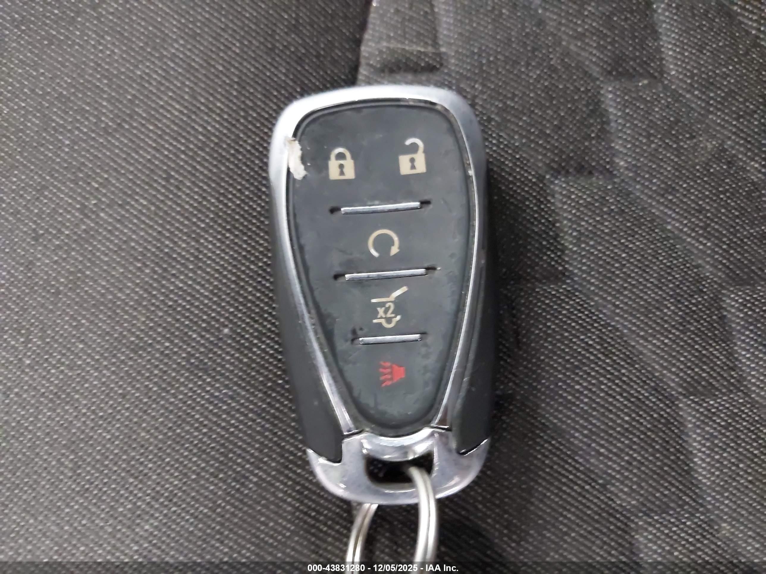 CHEVROLET EQUINOX image 11