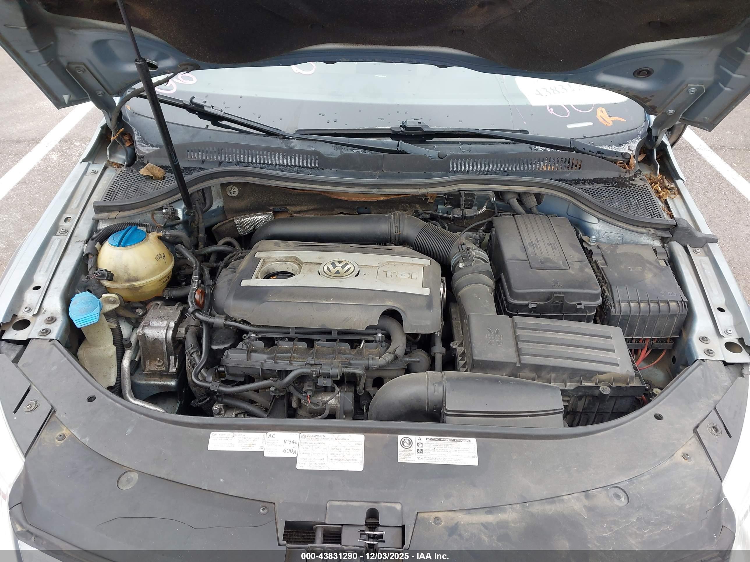 VOLKSWAGEN CC image 10