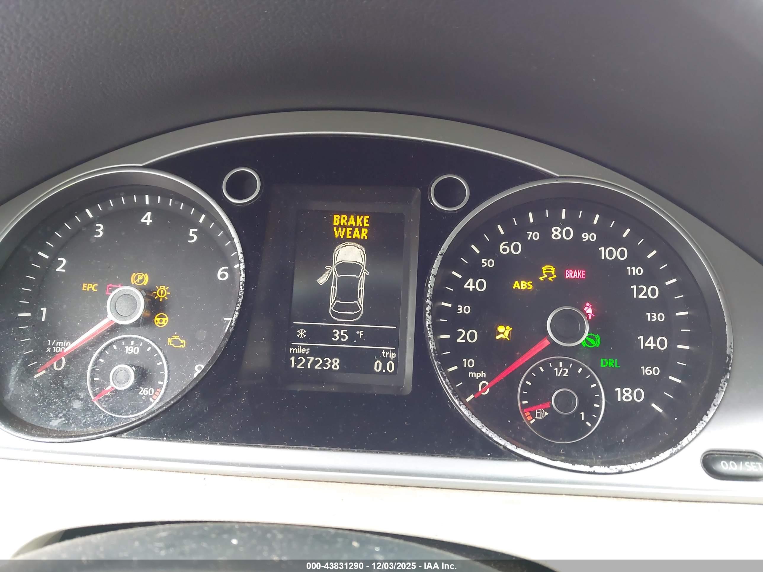 VOLKSWAGEN CC image 7