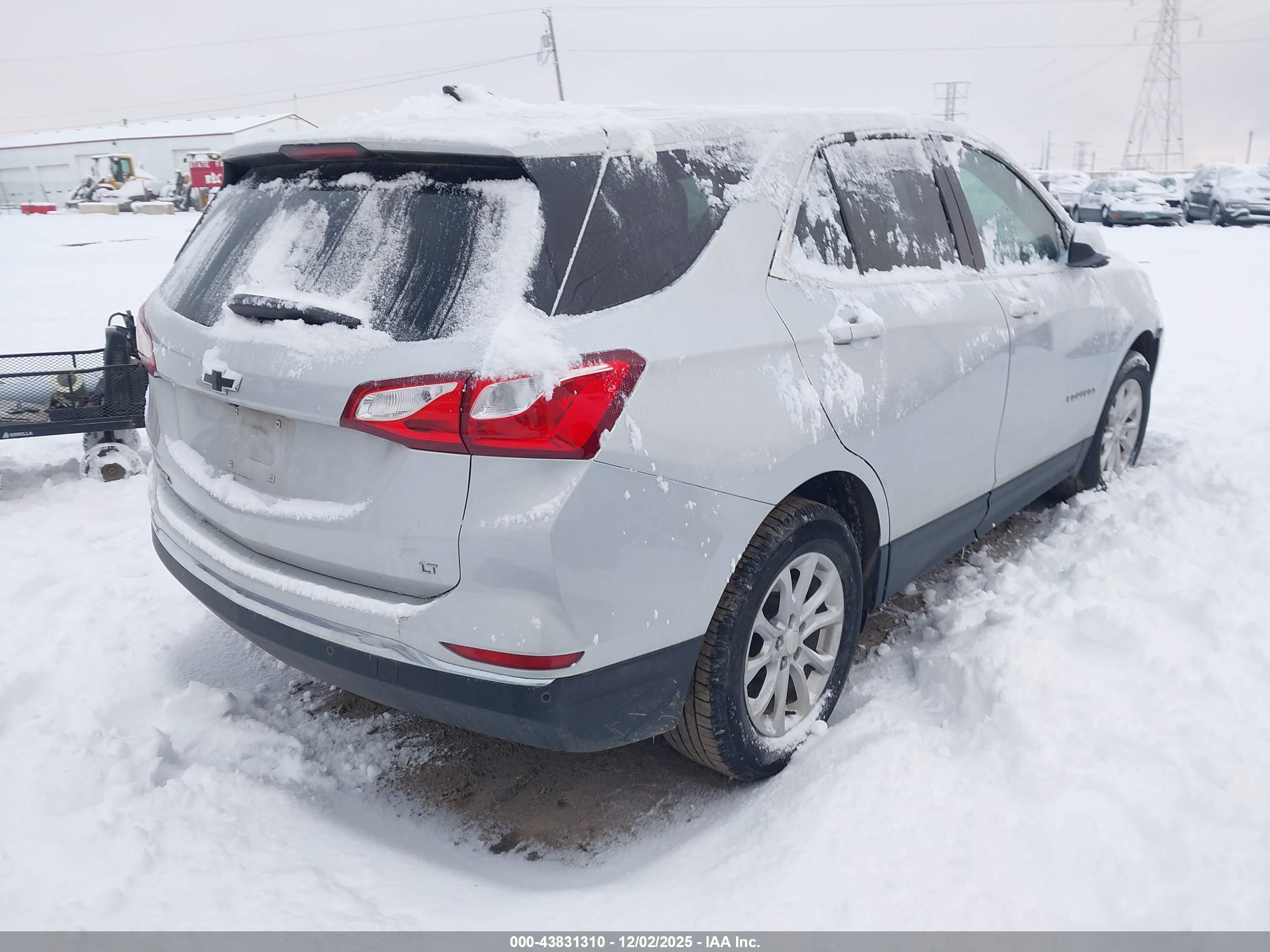 CHEVROLET EQUINOX image 4