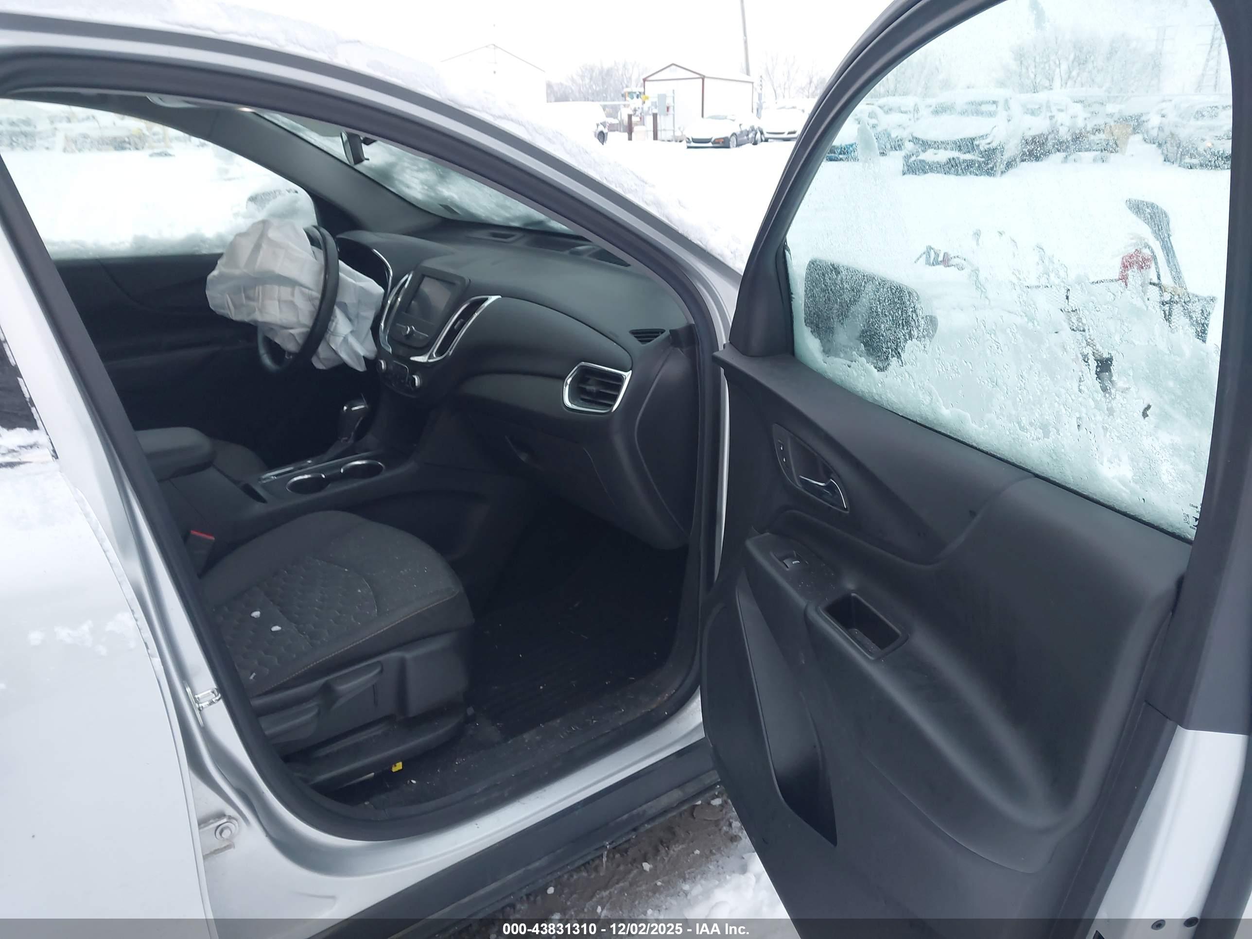 CHEVROLET EQUINOX image 5