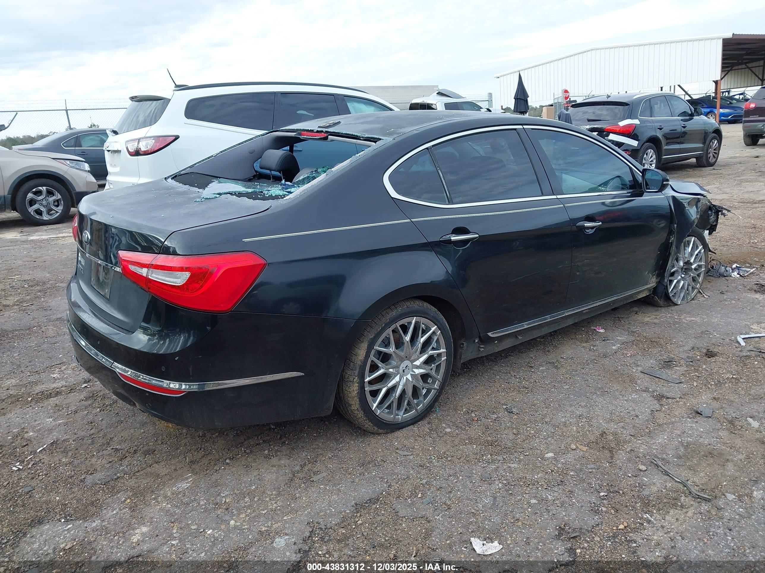 KIA CADENZA image 4