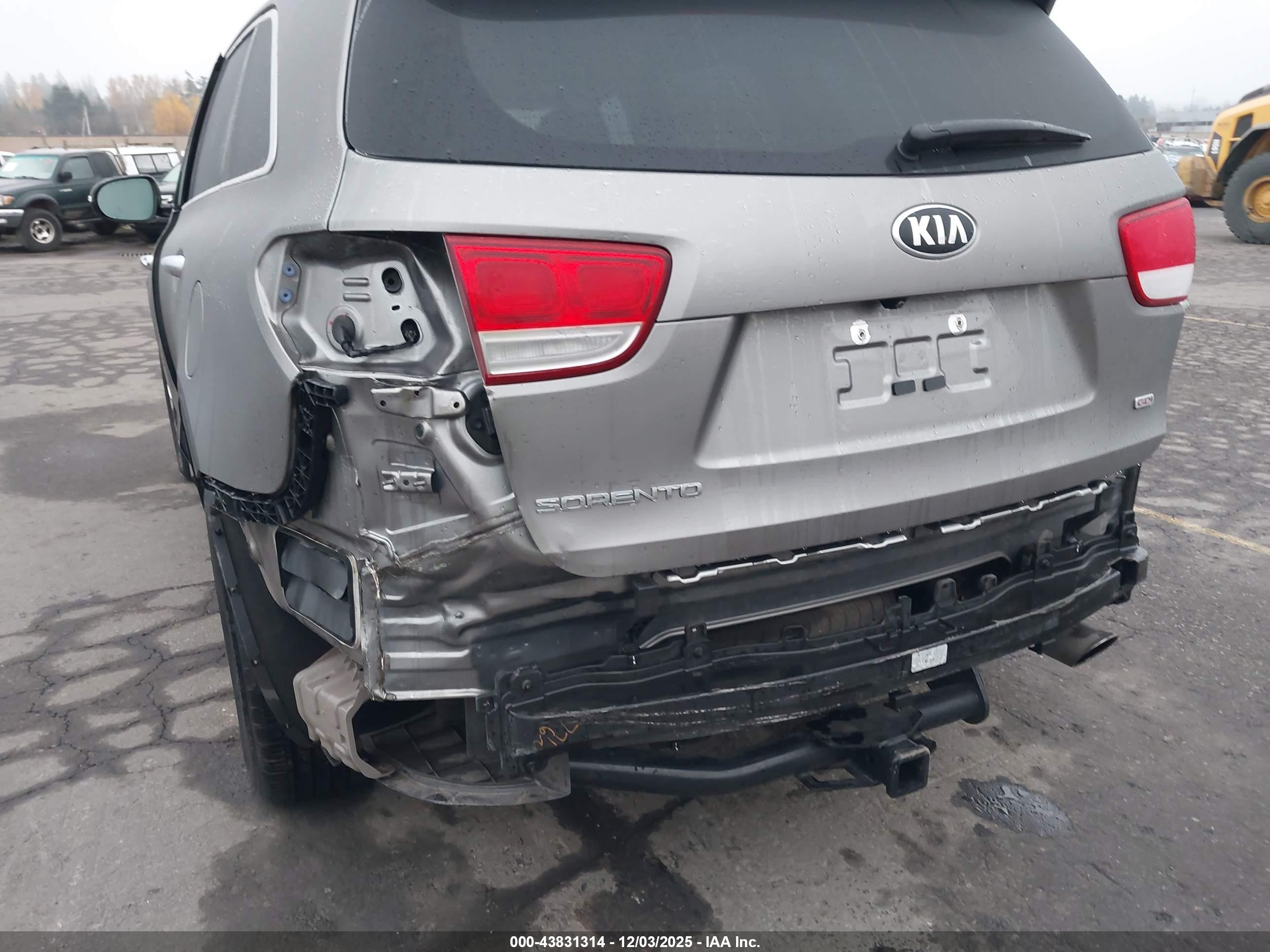 KIA SORENTO image 6