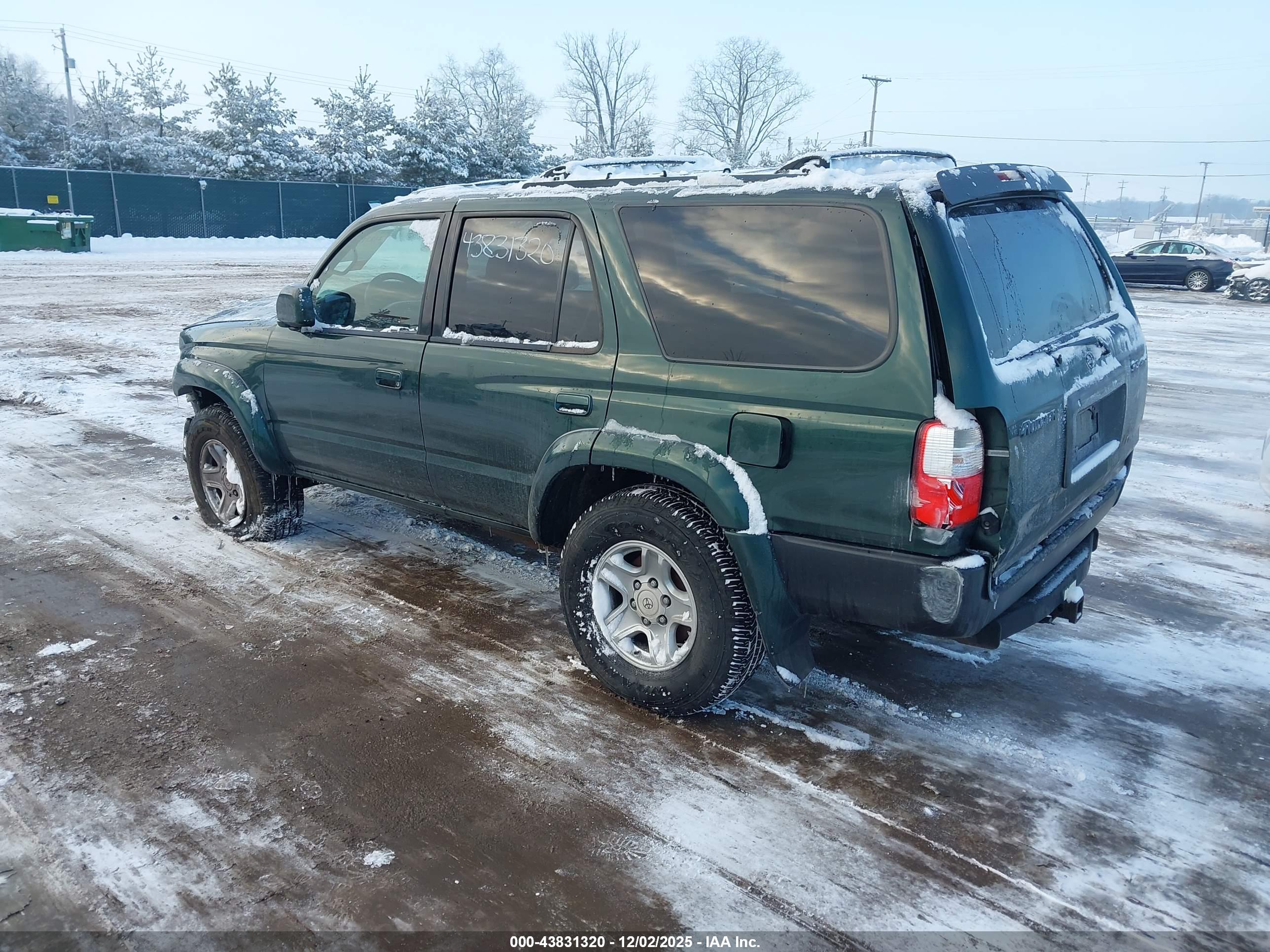 TOYOTA 4RUNNER image 3