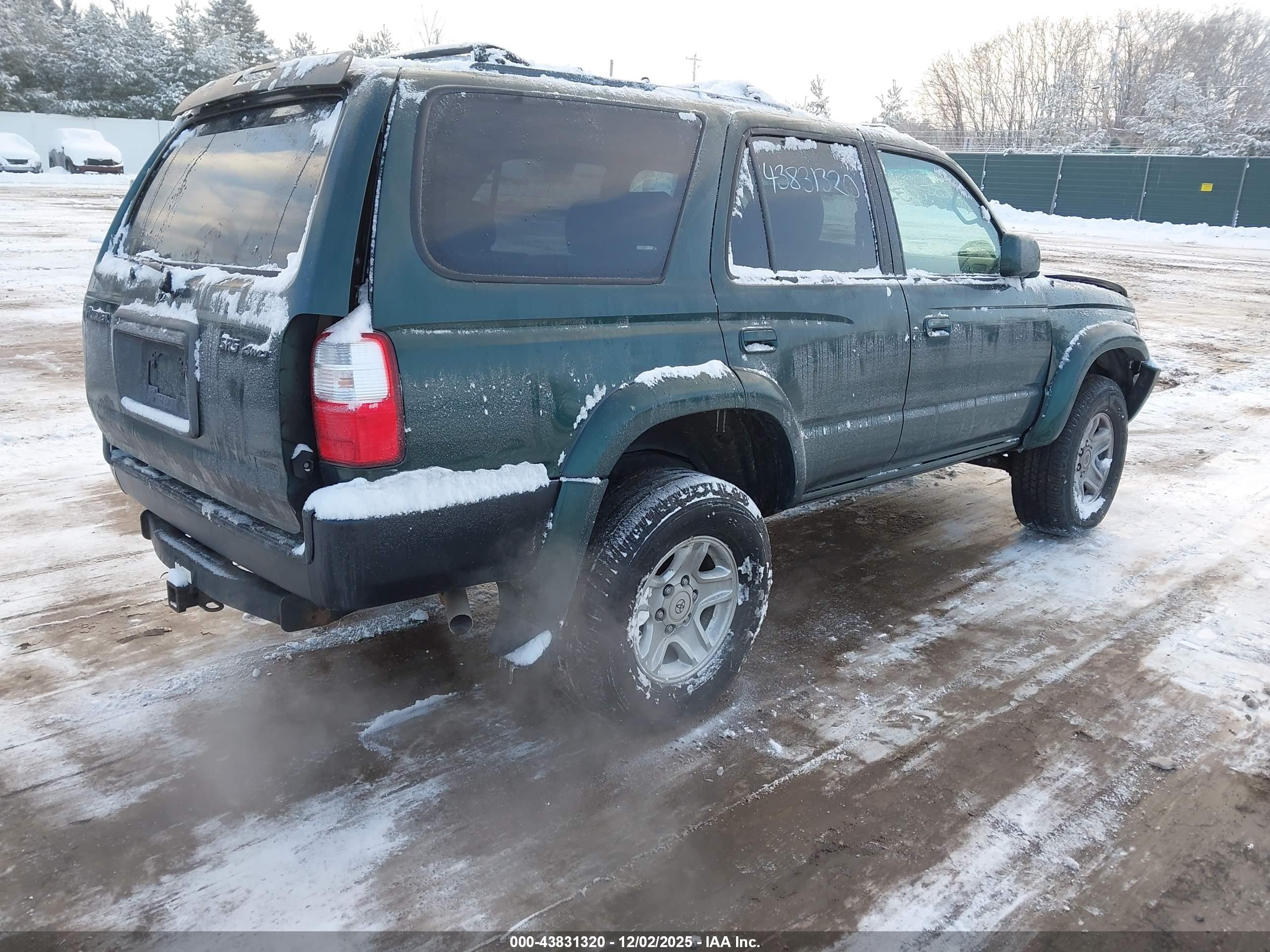 TOYOTA 4RUNNER image 4