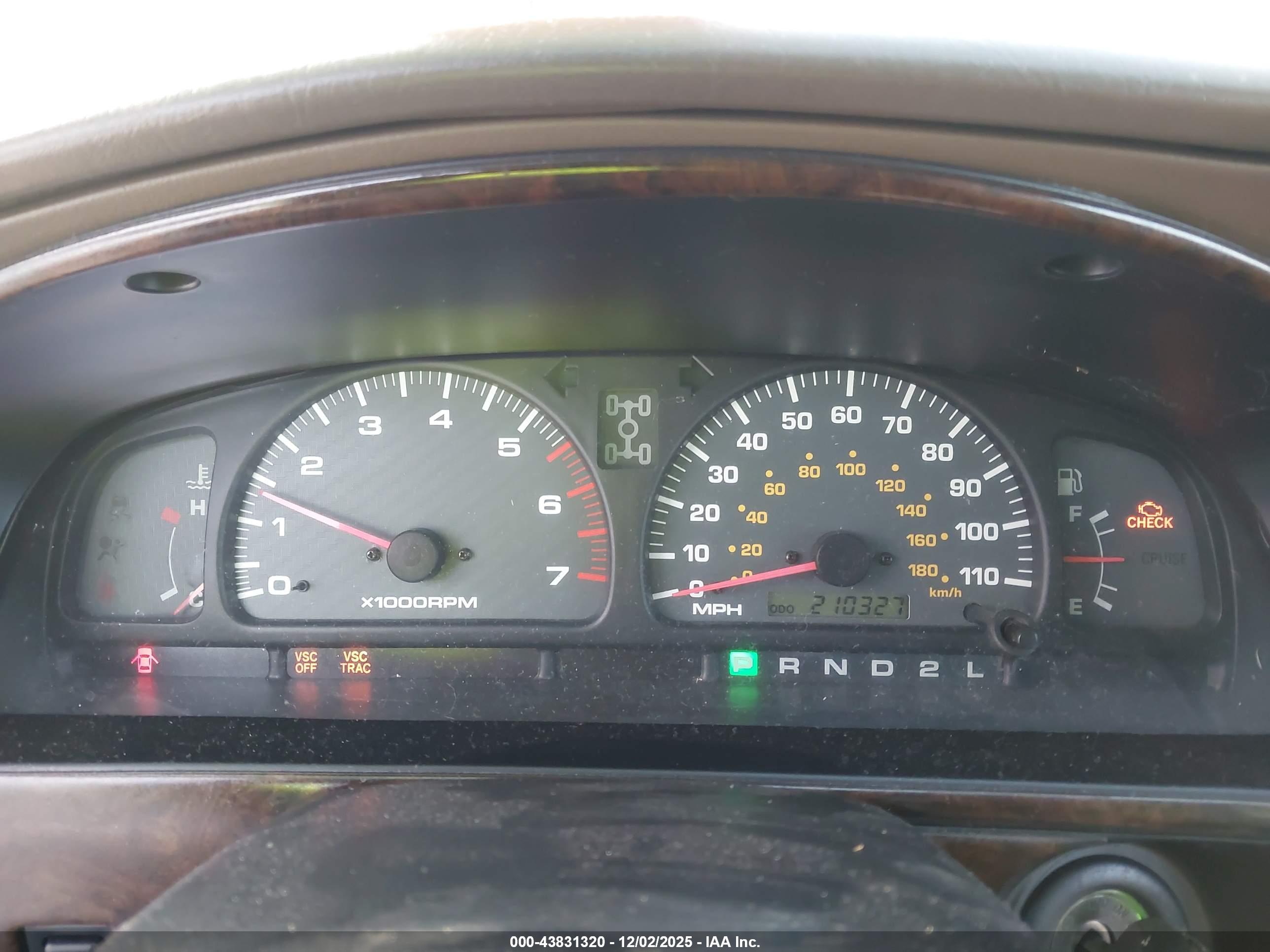 TOYOTA 4RUNNER image 7