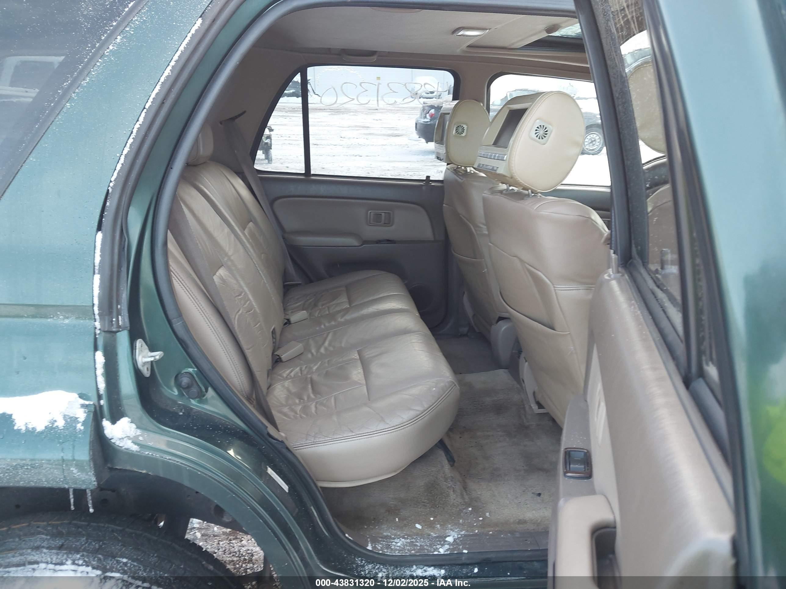 TOYOTA 4RUNNER image 8