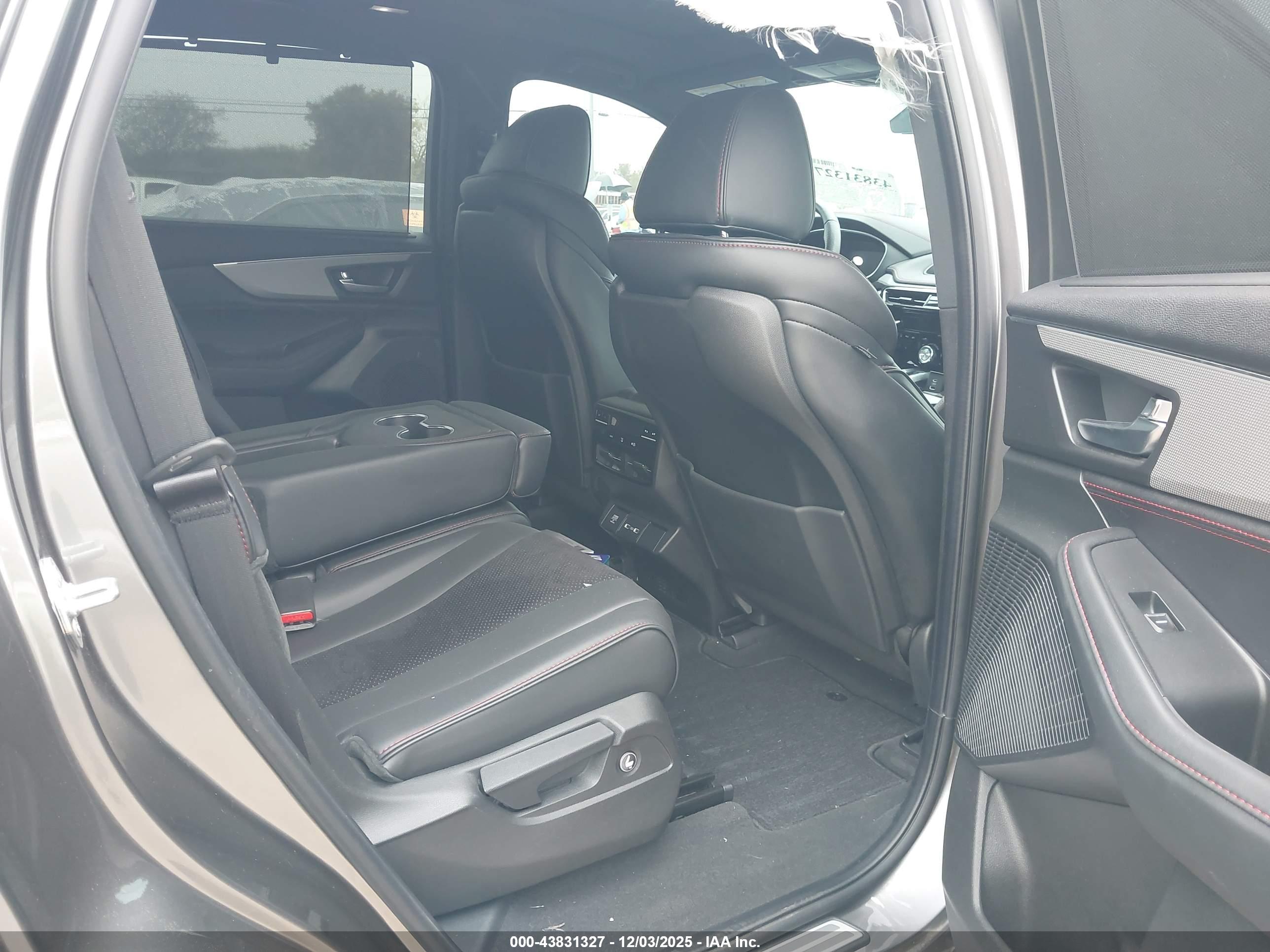 ACURA MDX image 8