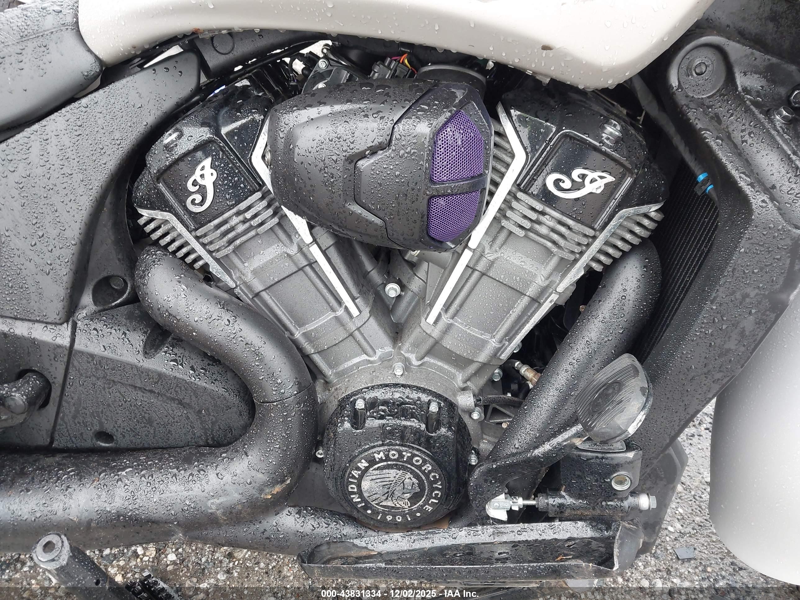 INDIAN MOTORCYCLE image 8