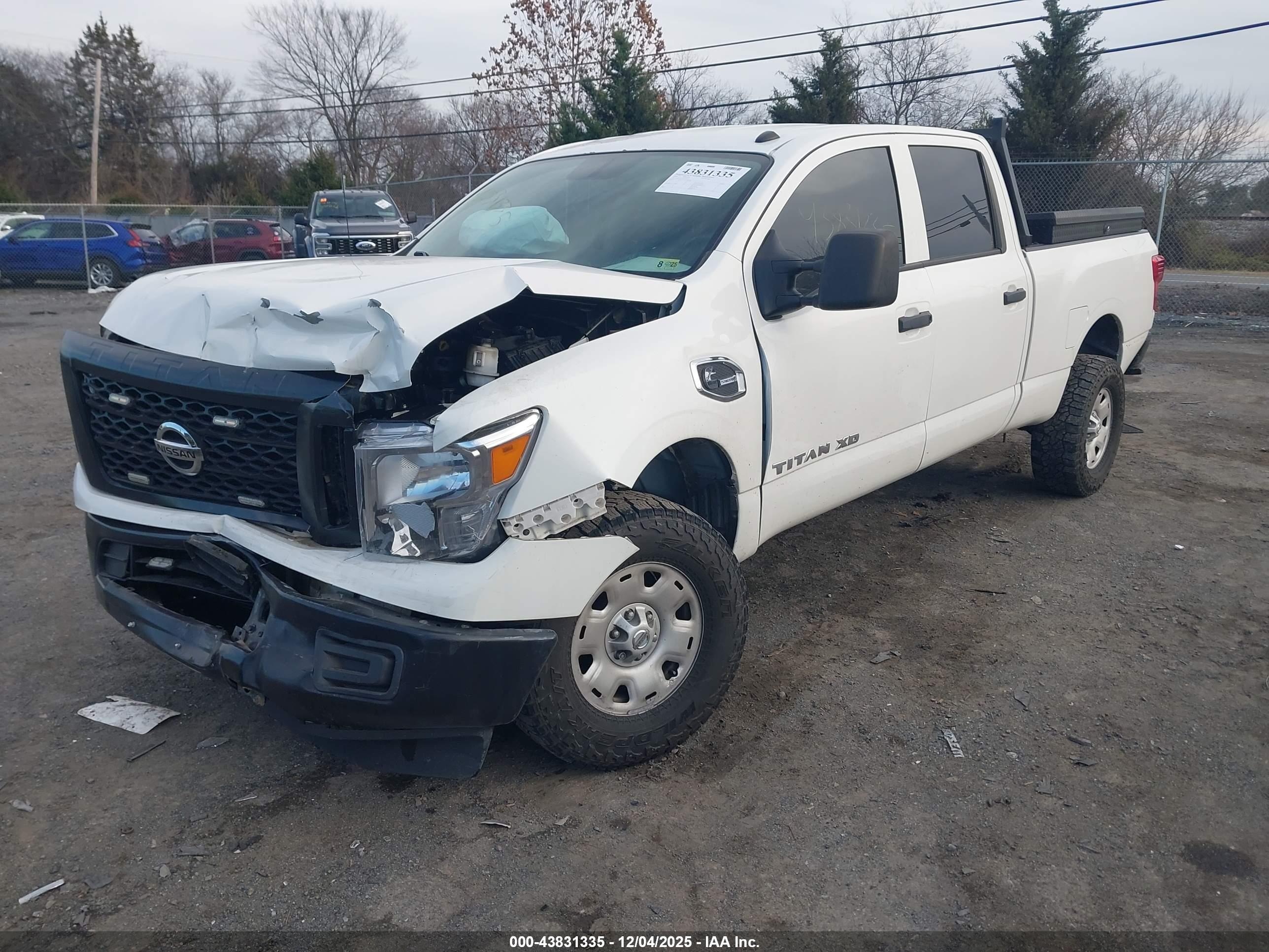 NISSAN TITAN image 2