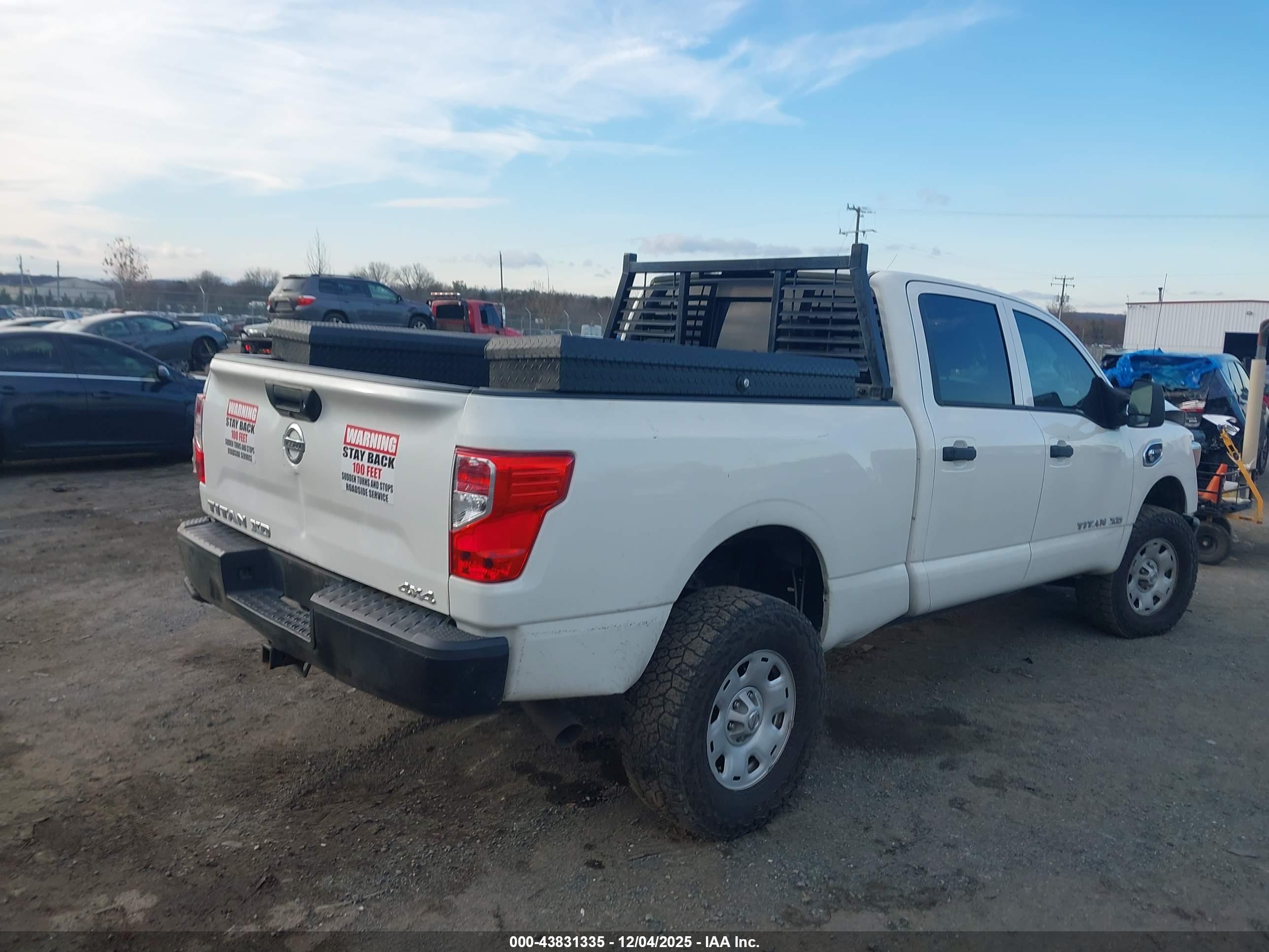 NISSAN TITAN image 4