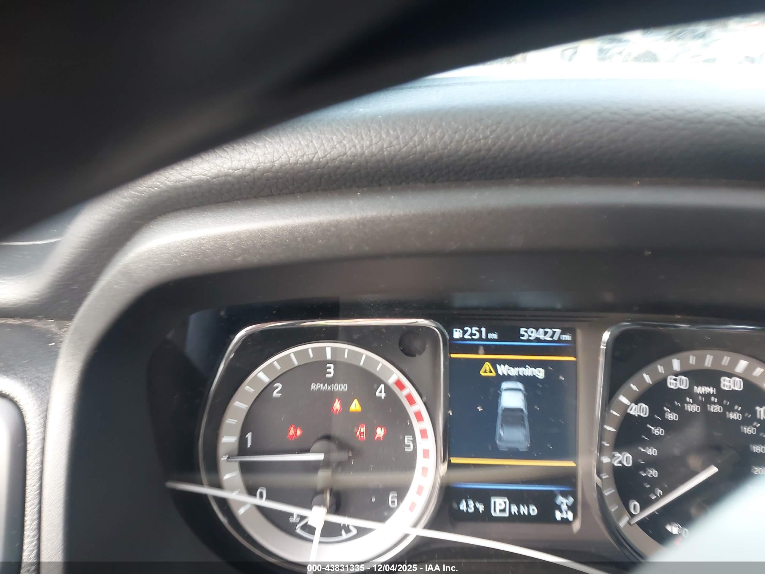 NISSAN TITAN image 7