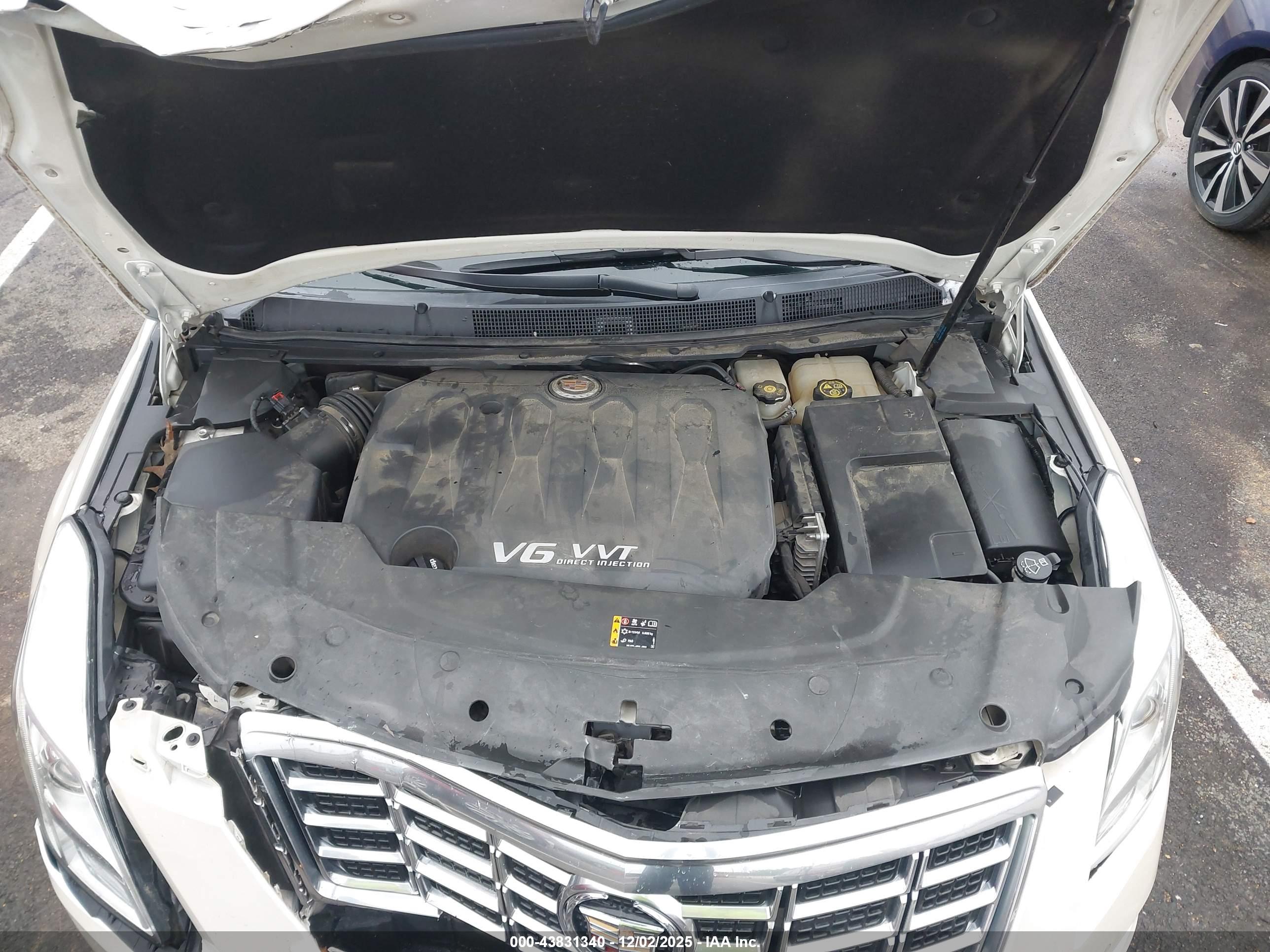 CADILLAC XTS image 10