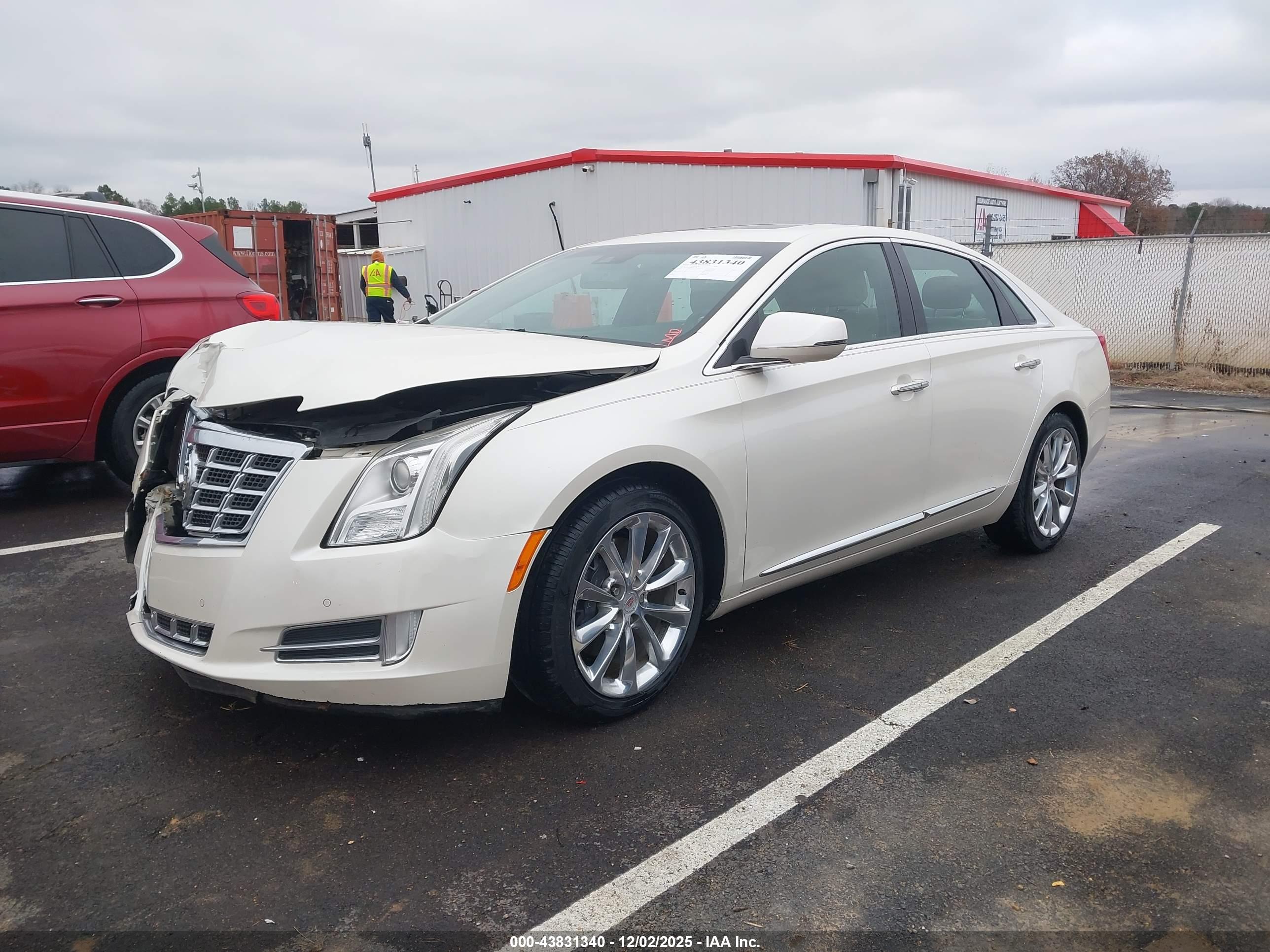 CADILLAC XTS image 2