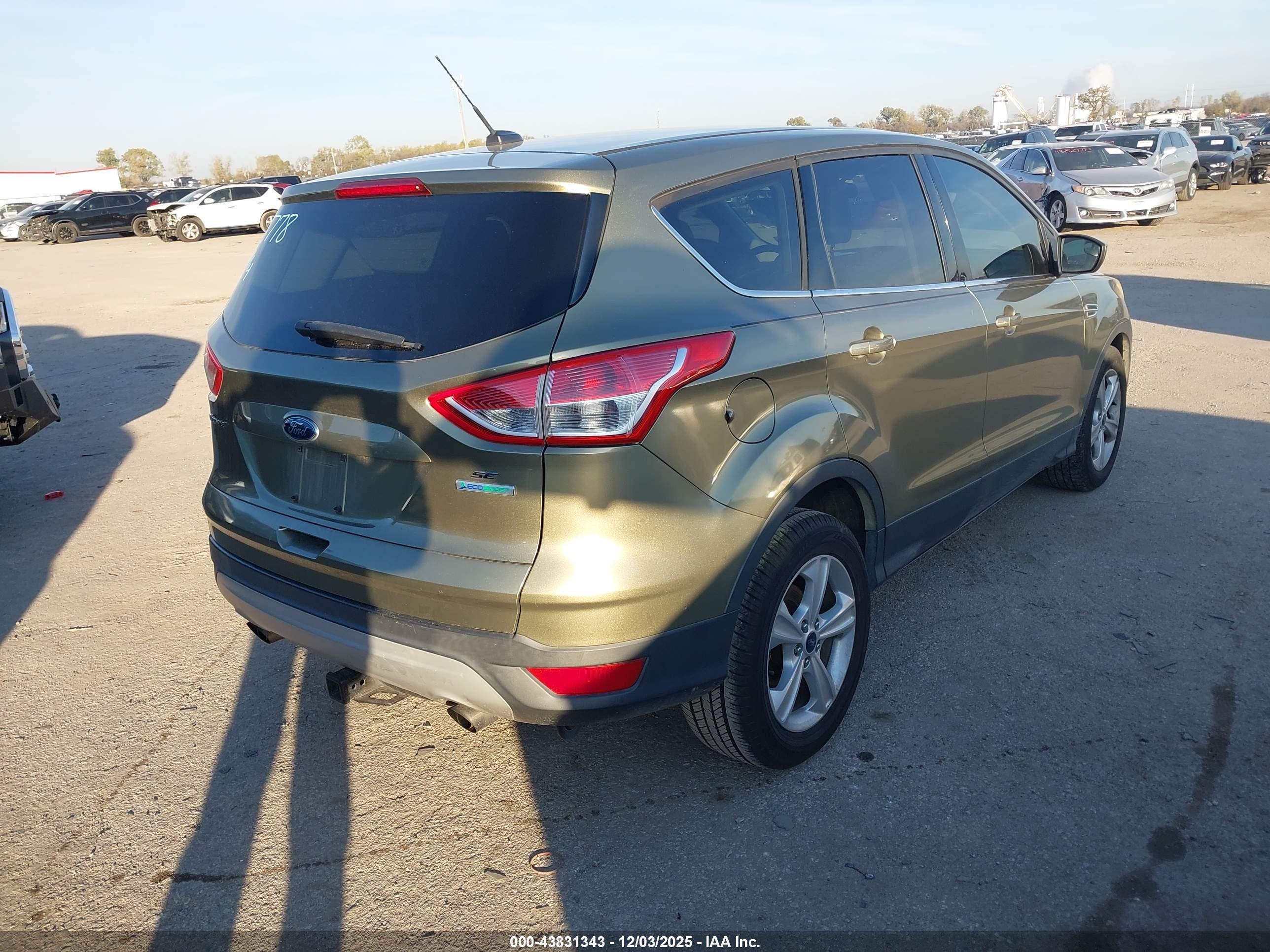 FORD ESCAPE image 4