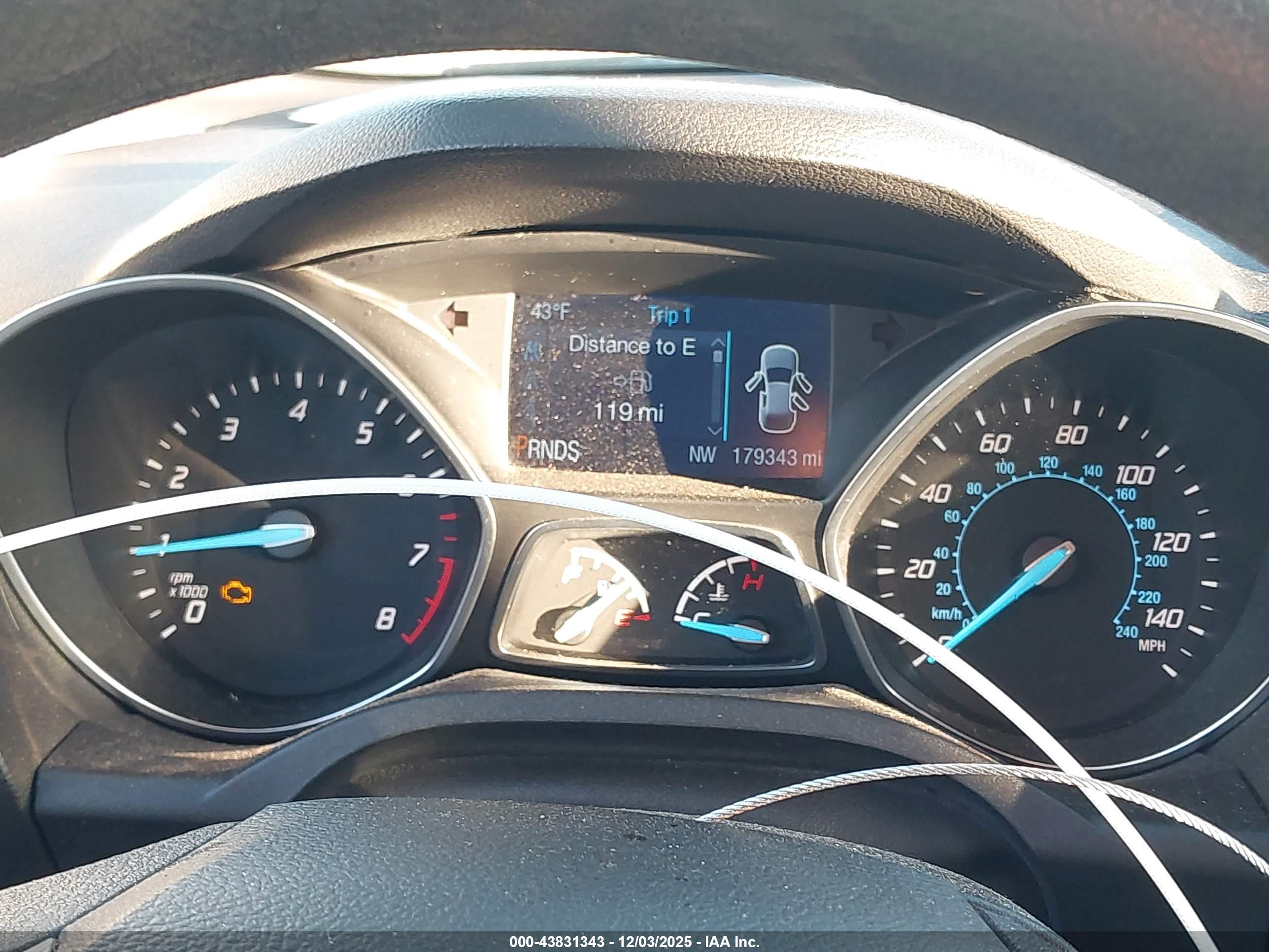 FORD ESCAPE image 7