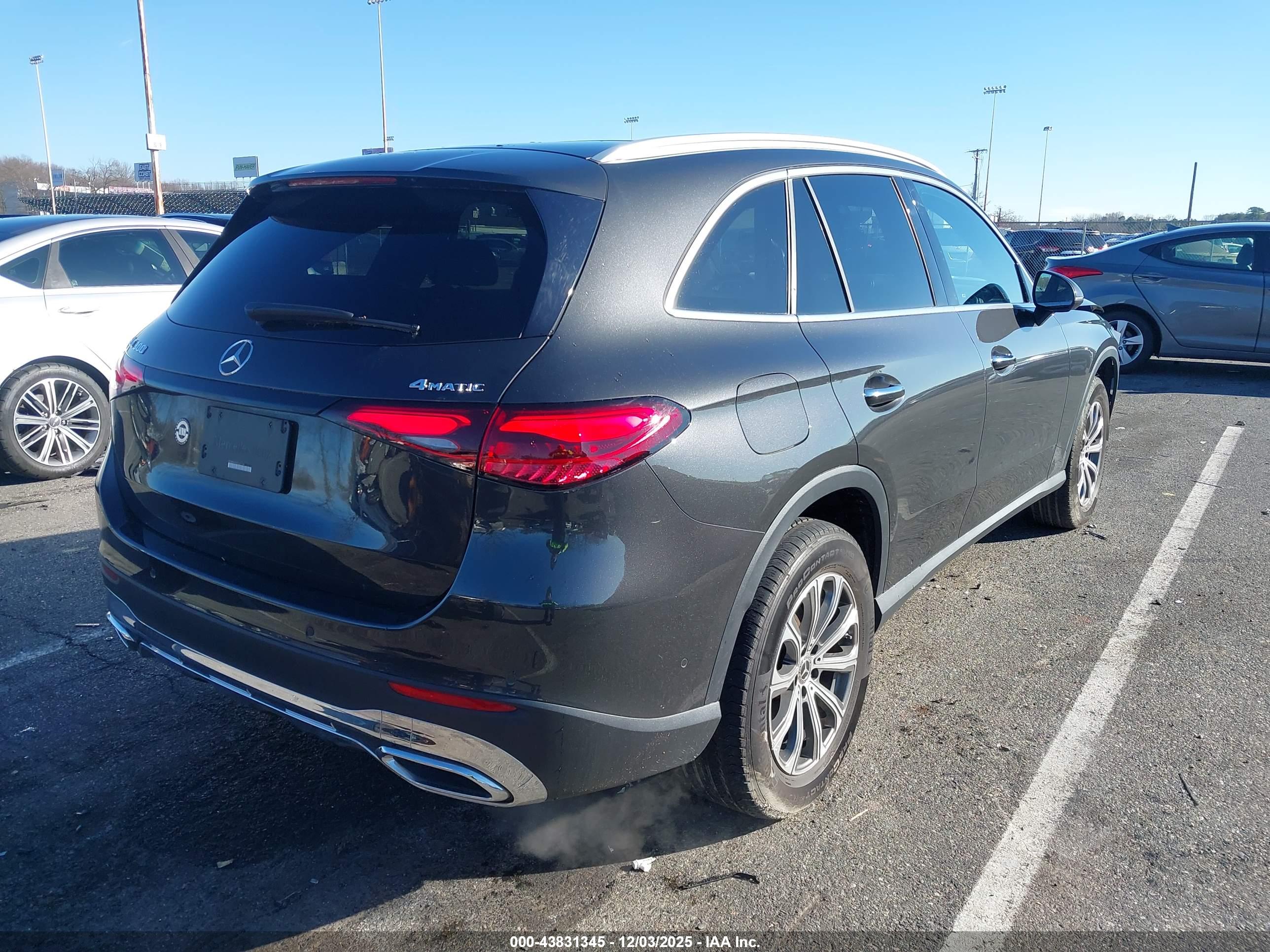 MERCEDES-BENZ GLC image 4