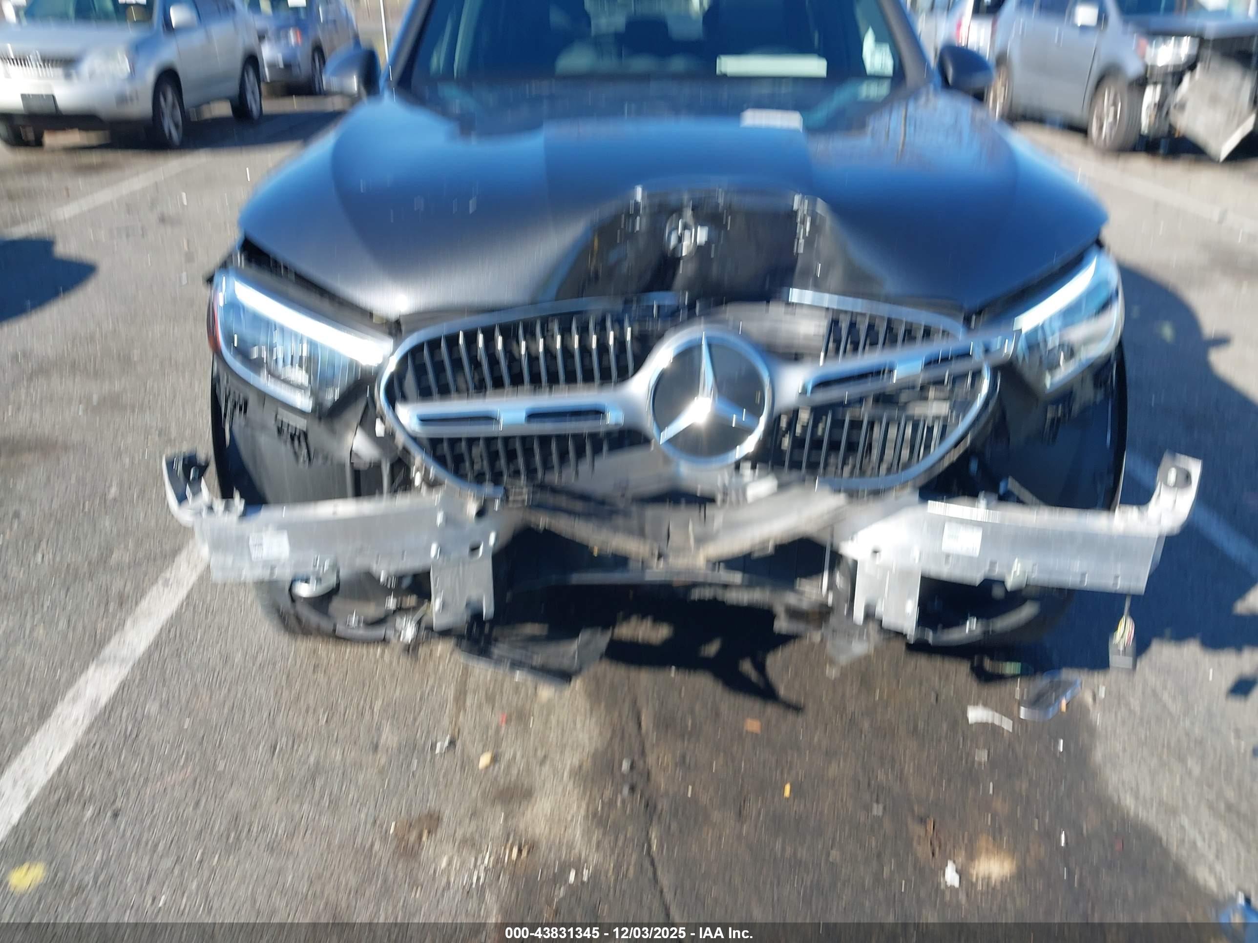 MERCEDES-BENZ GLC image 6